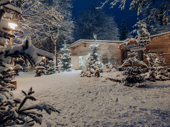 mys-15. Mayrhofner Advent am Waldfestplatz in Mayrhofen-Mayrhofner Advent