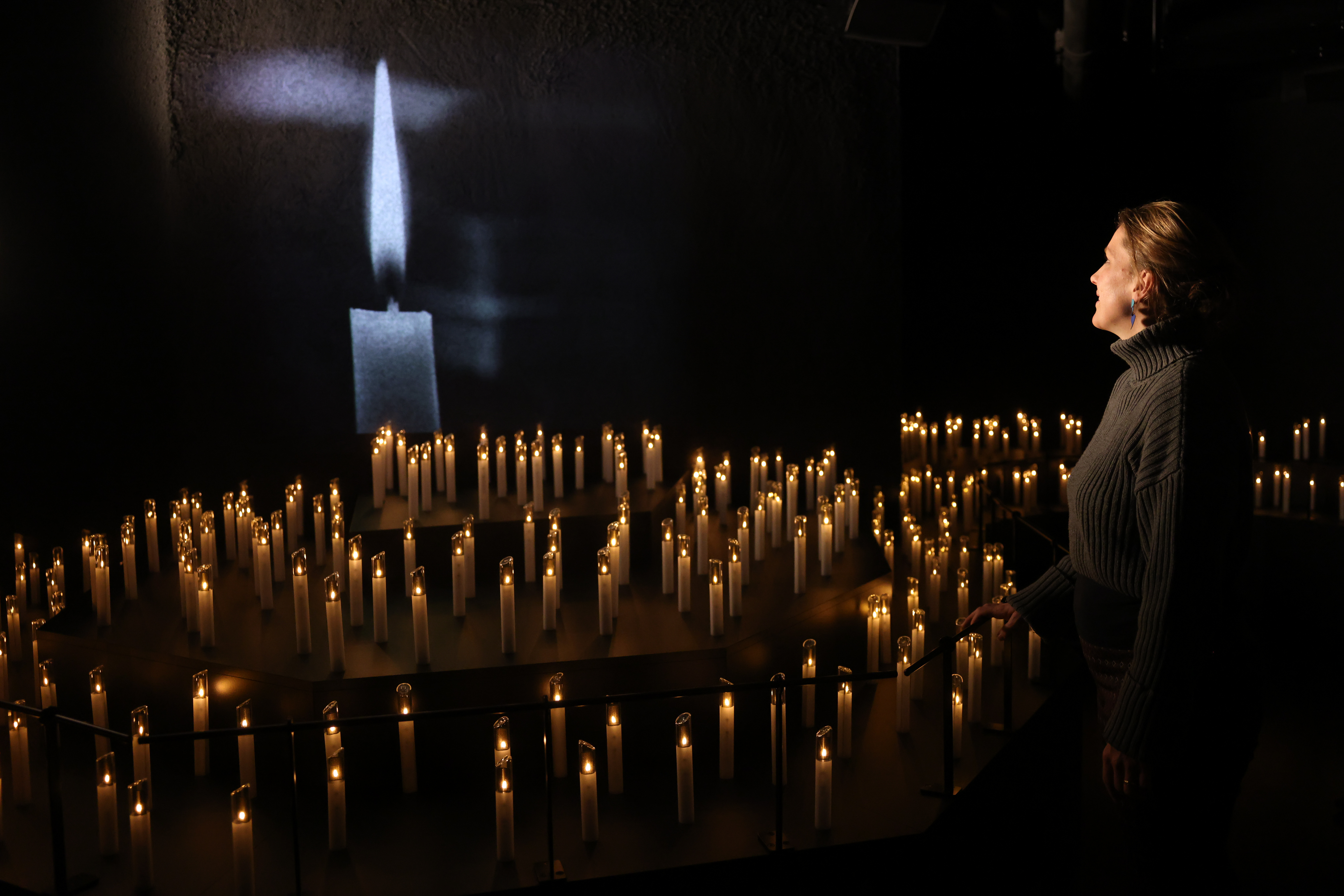 Exhibition room Sea of Candles