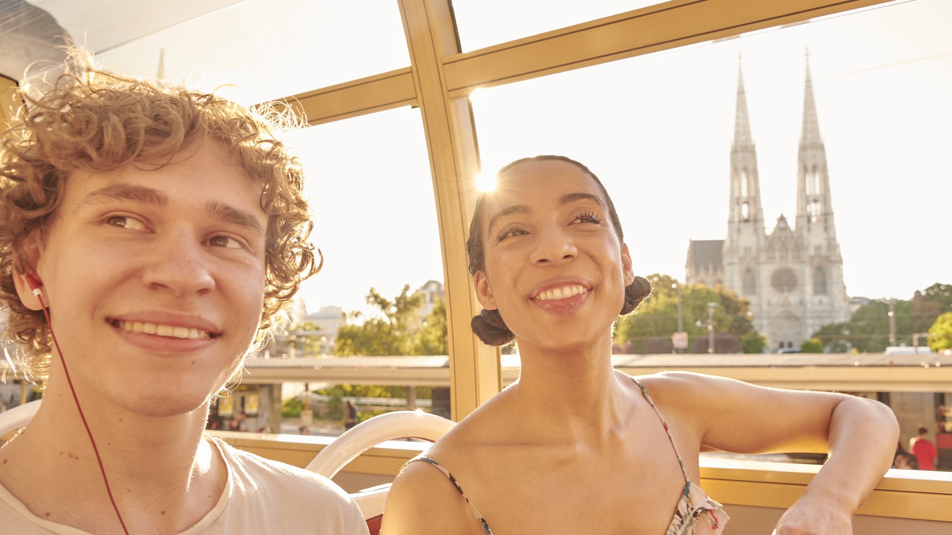 Big Bus_Pärchen auf Bustour