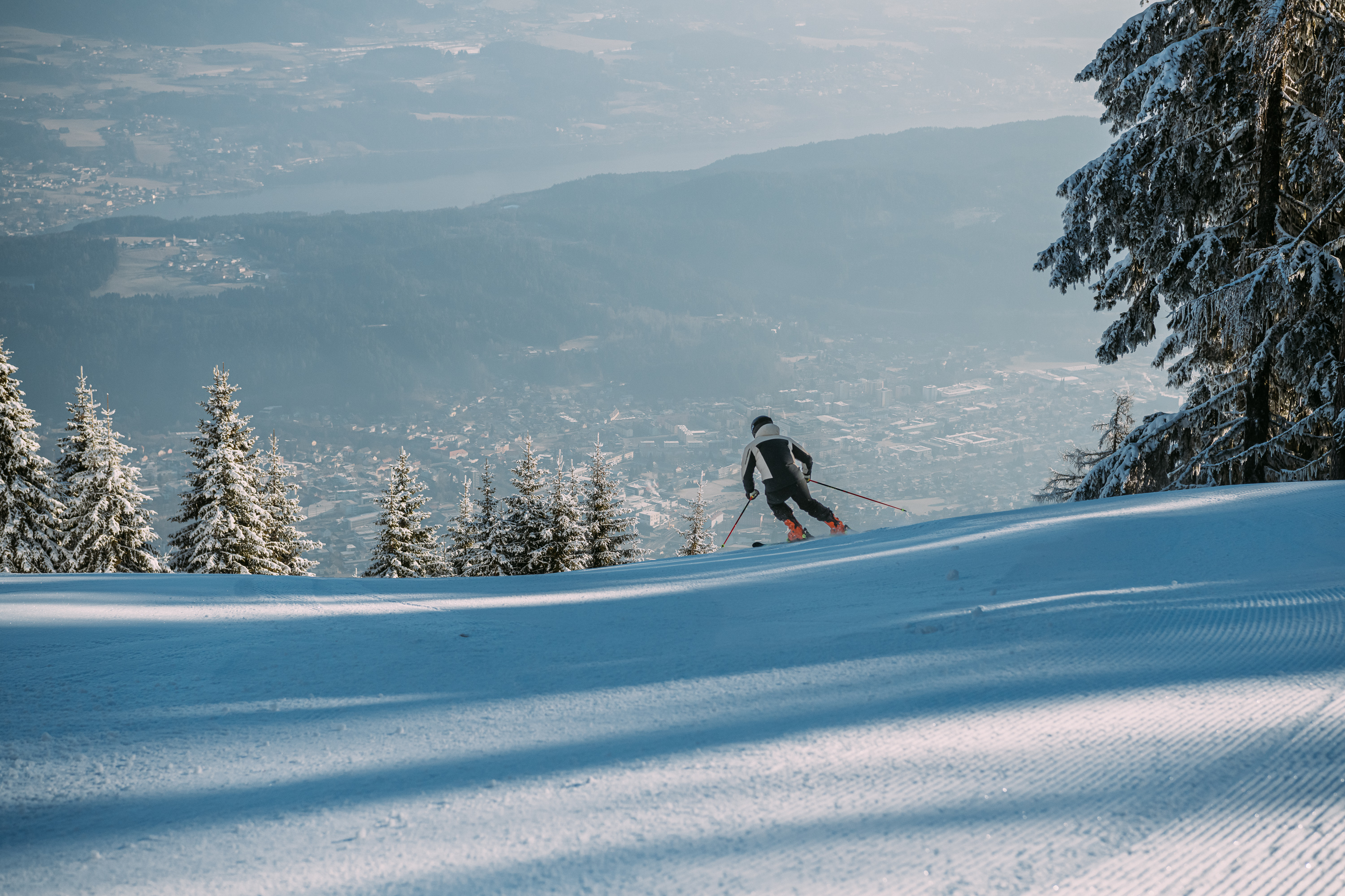 Skifahrer am Sportberg
