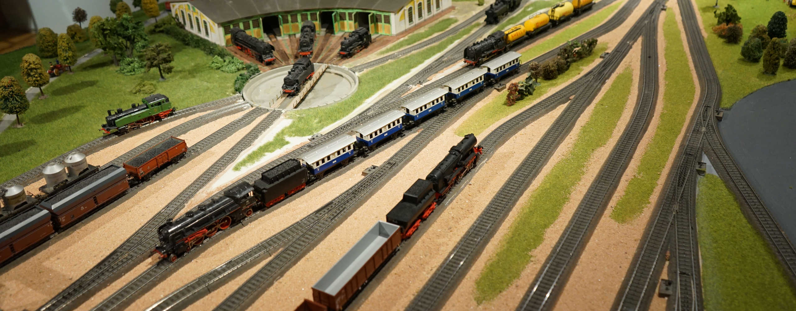 Model trains 