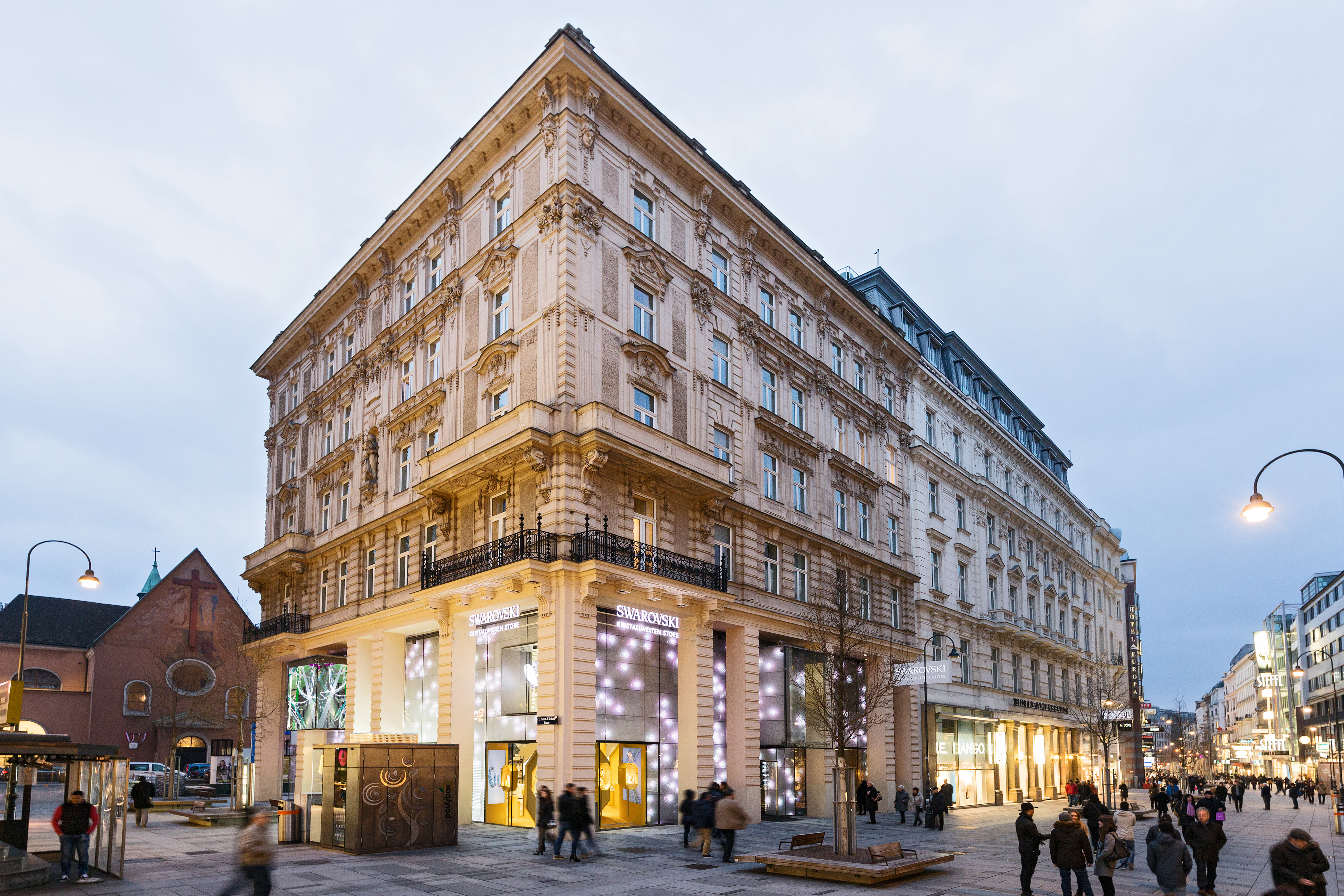 Store Vienna from the outside