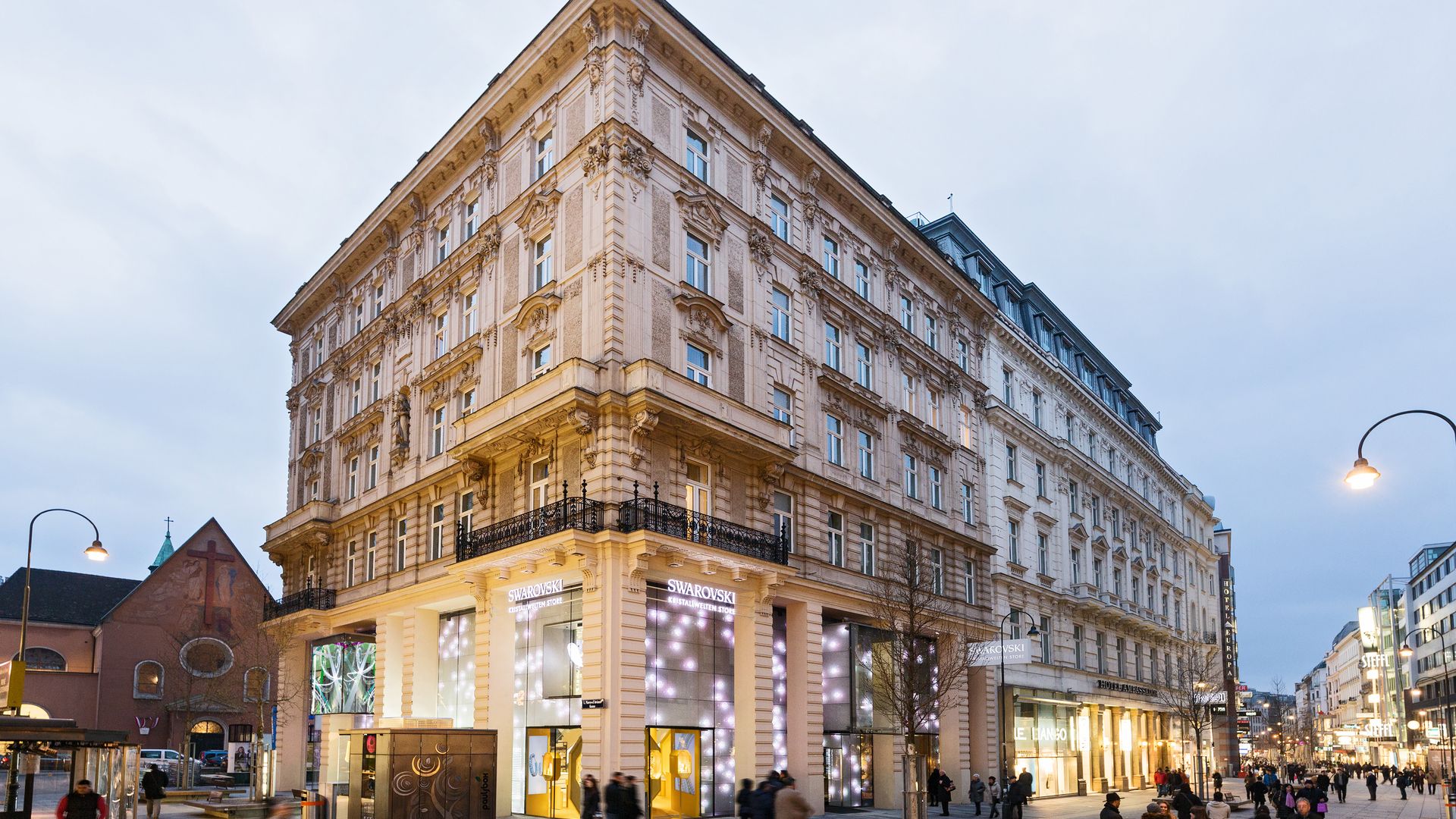 Store Vienna from the outside