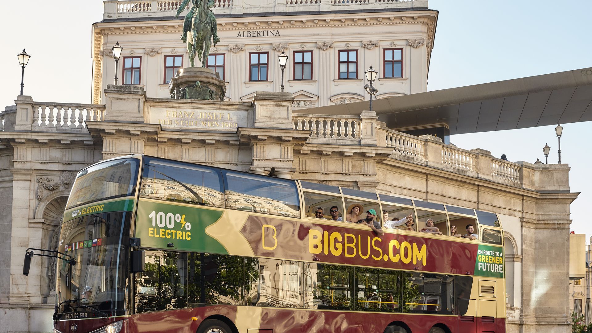 Big Bus vor Albertina