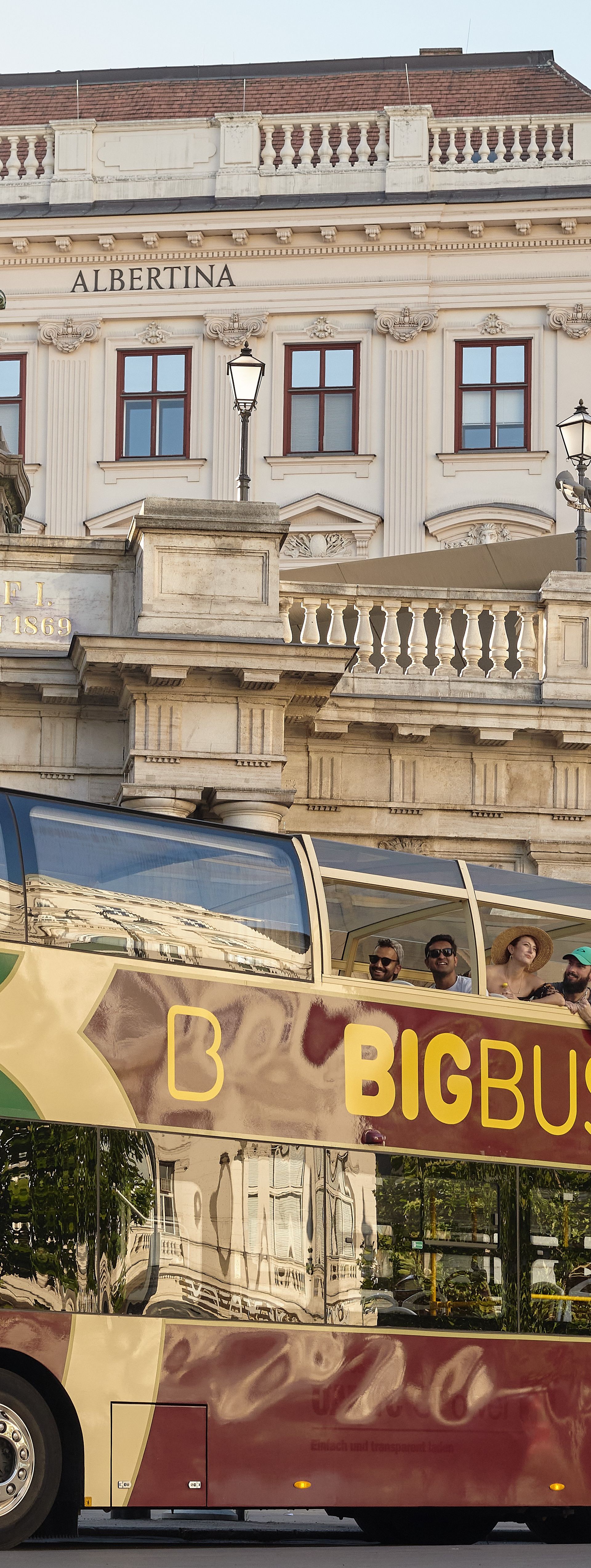 Big Bus in front of Albertina