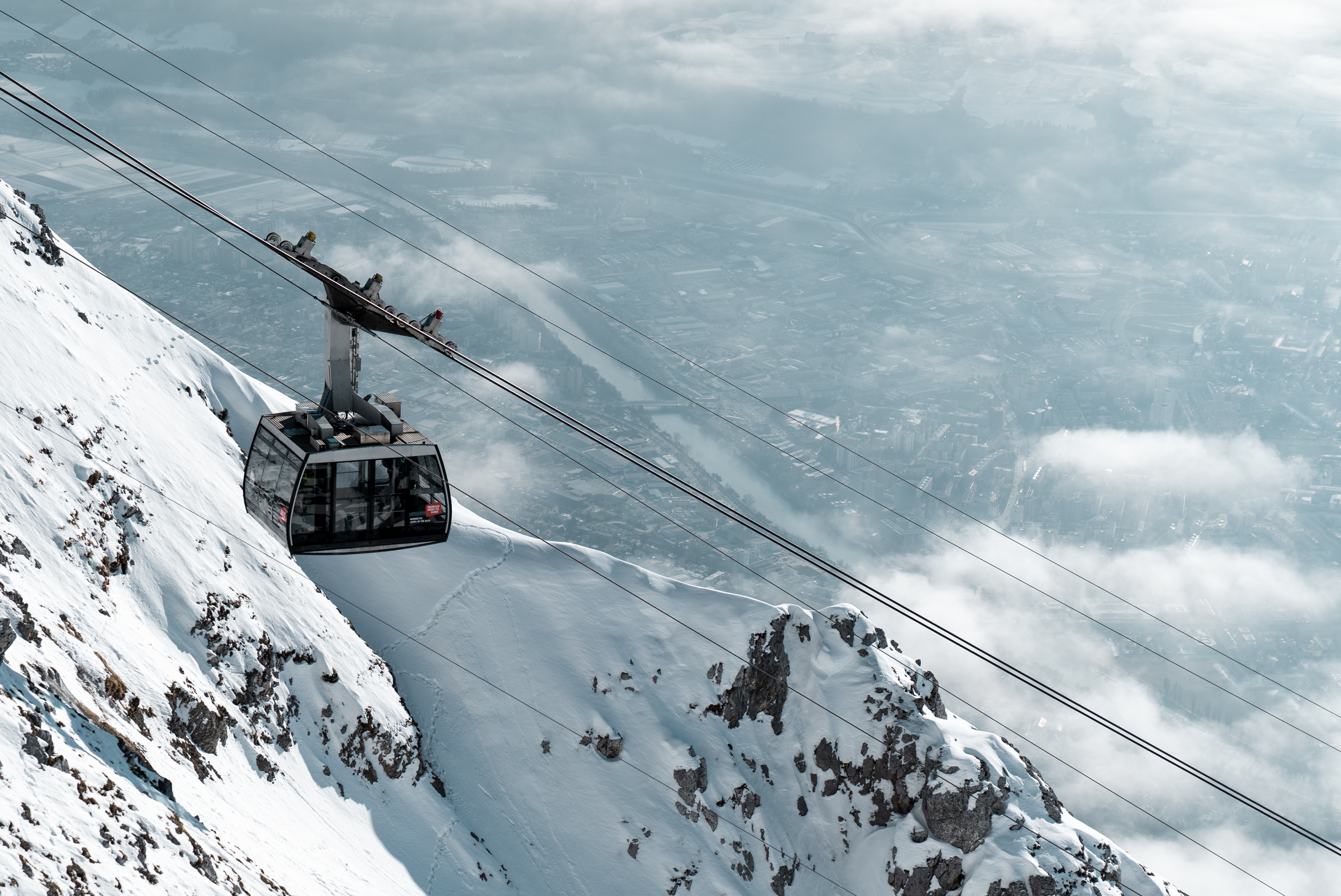 Hafelekarbahn ride in a mountain landscape