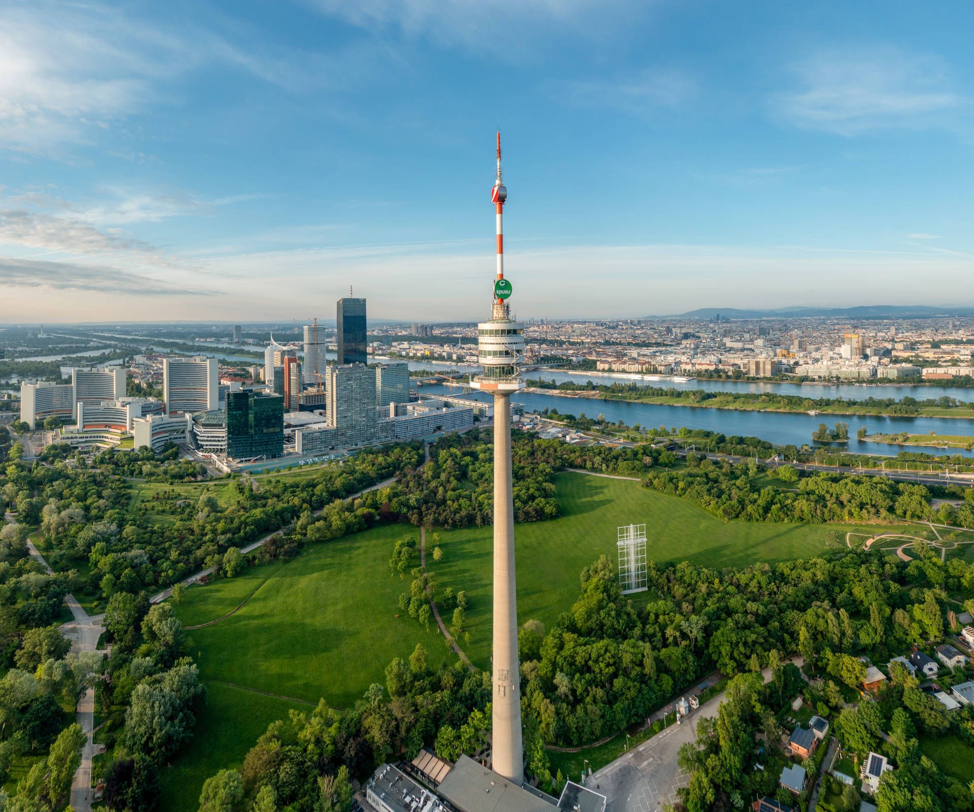 Donauturm inkl. Donaupark Außenansicht
