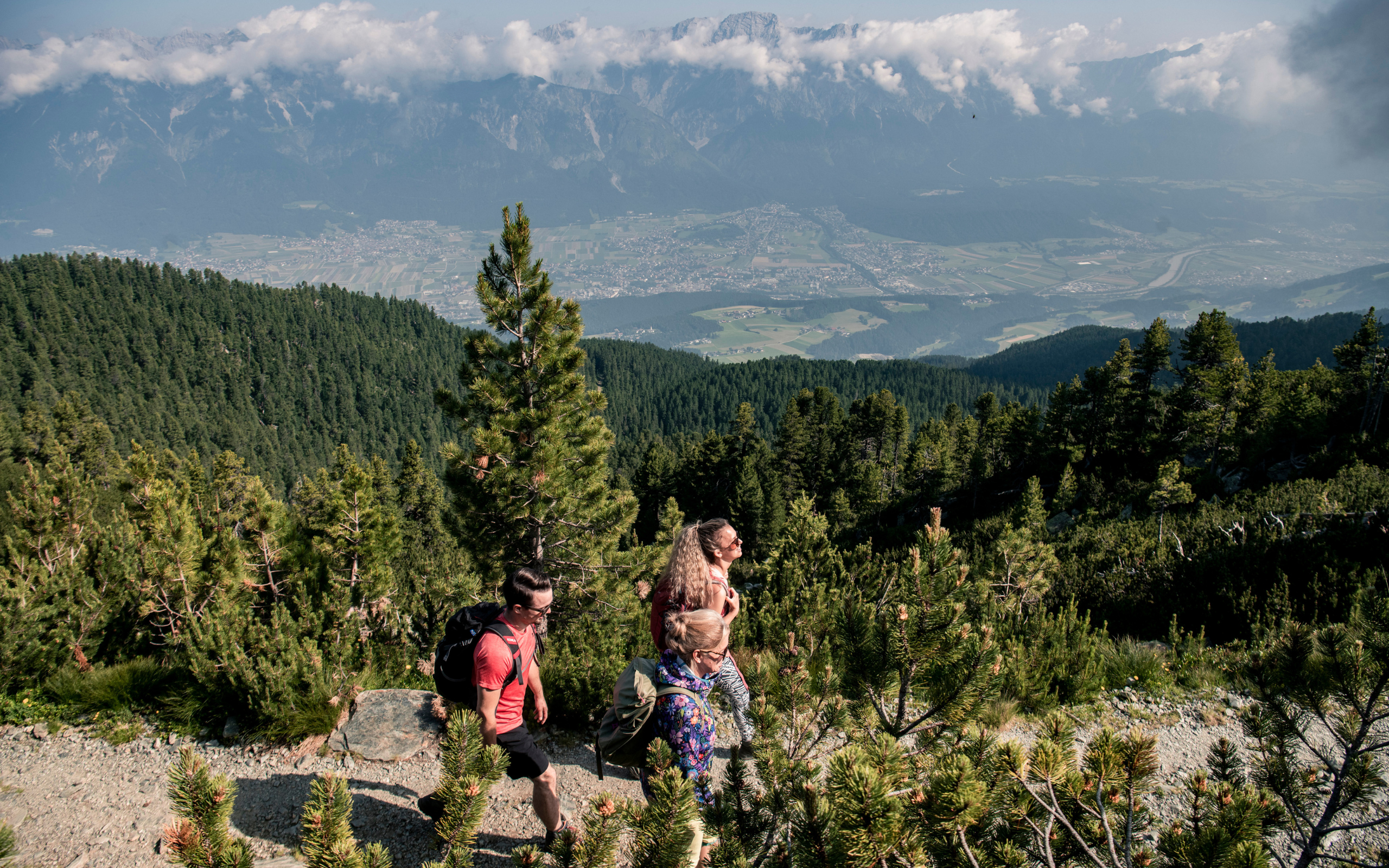 Hike along the Zirbenweg