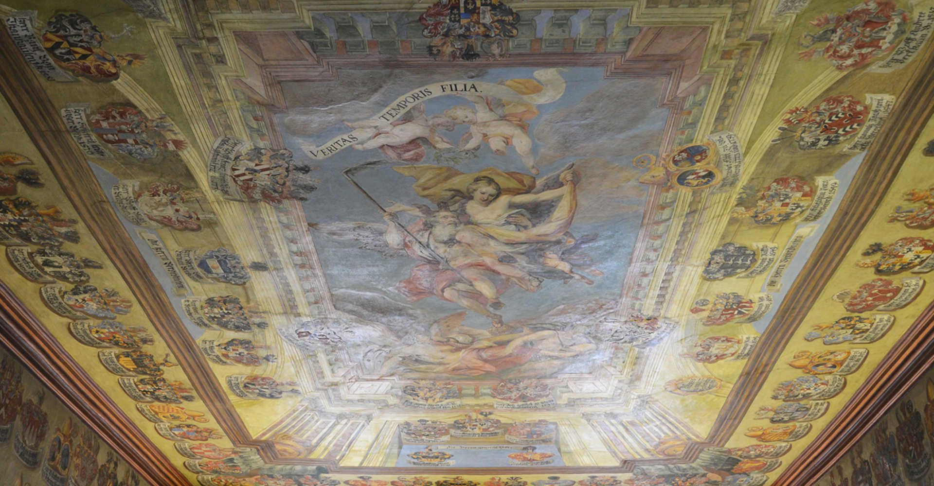 Small hall of arms