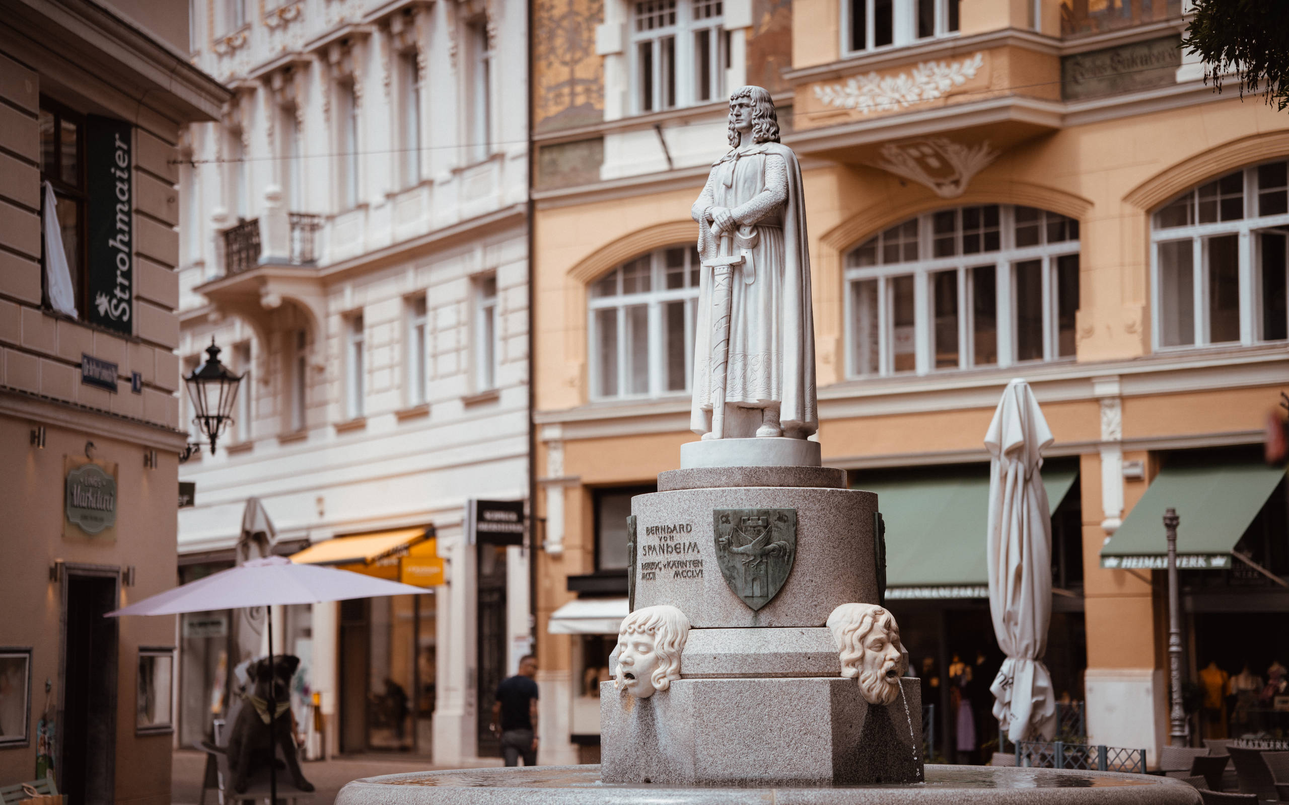 Statue in der Altstadt