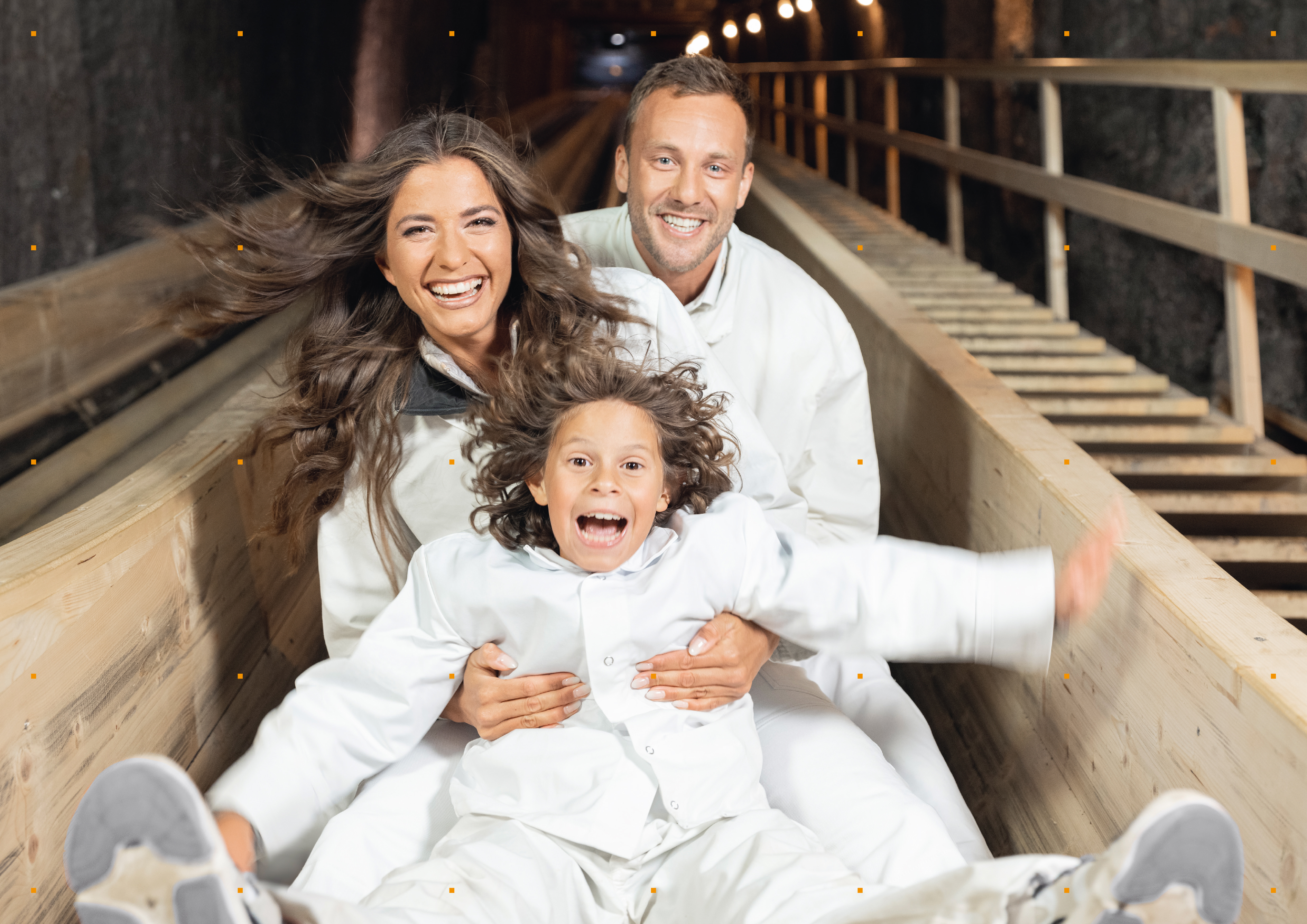 Familie in der Rutsche 