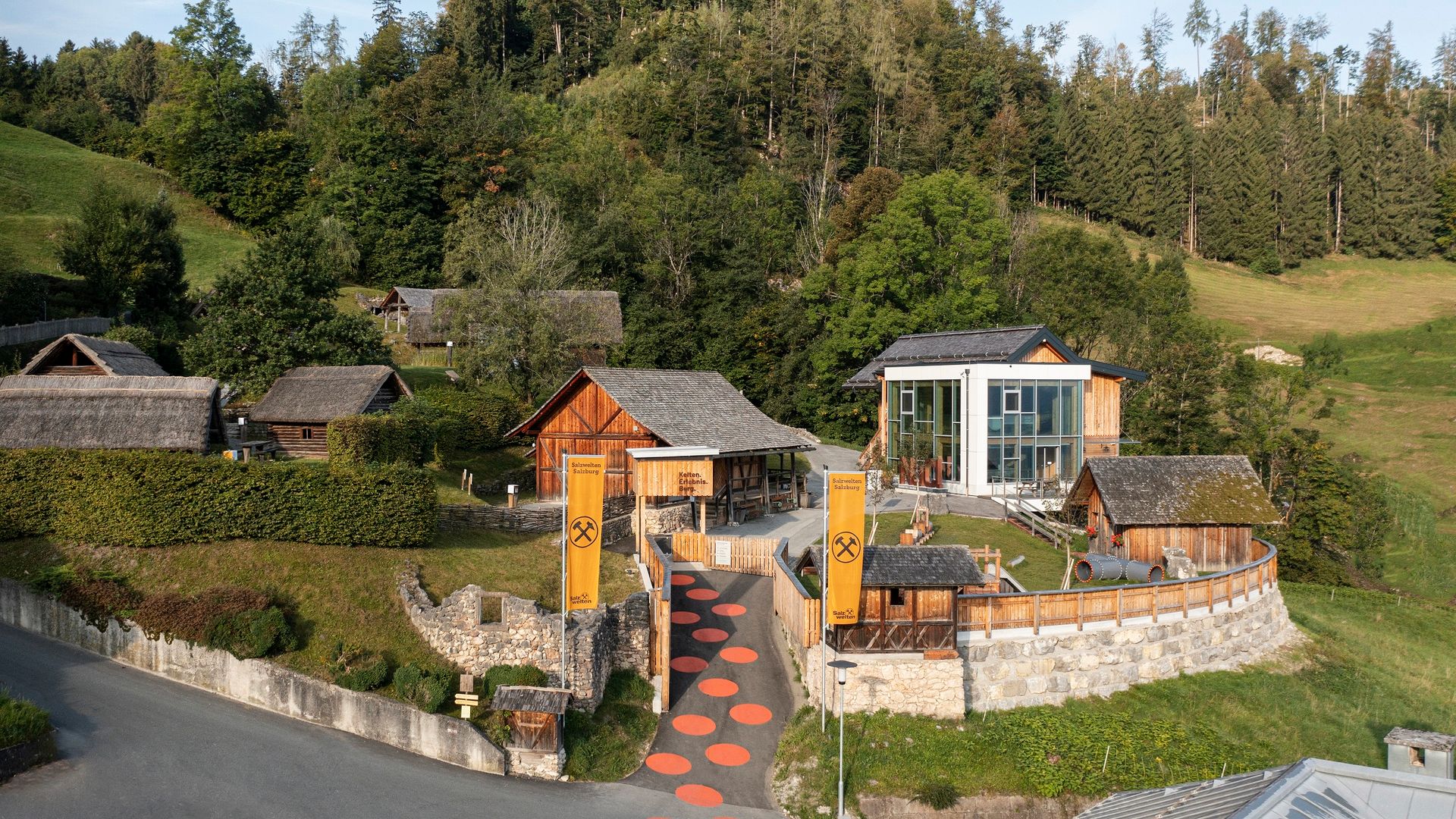 Eingang Kelten Erlebnis Berg