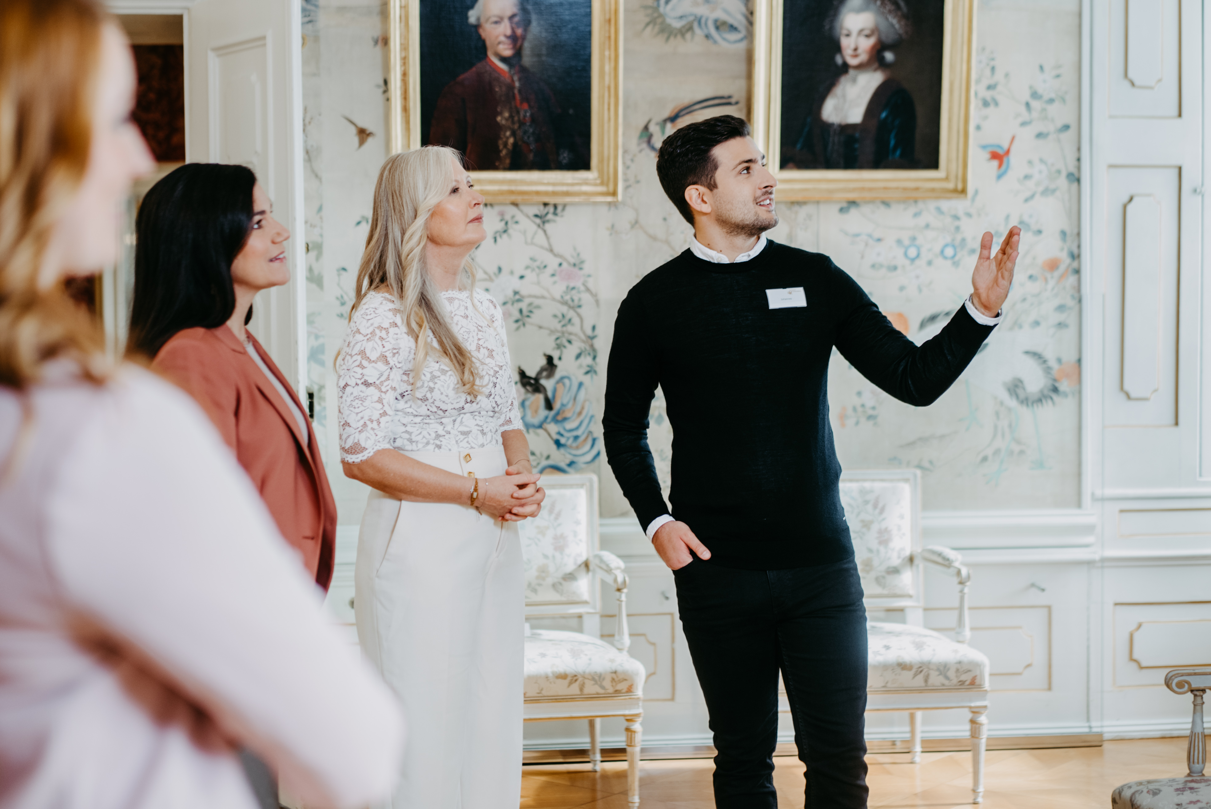 Guided tour of the castle with several people