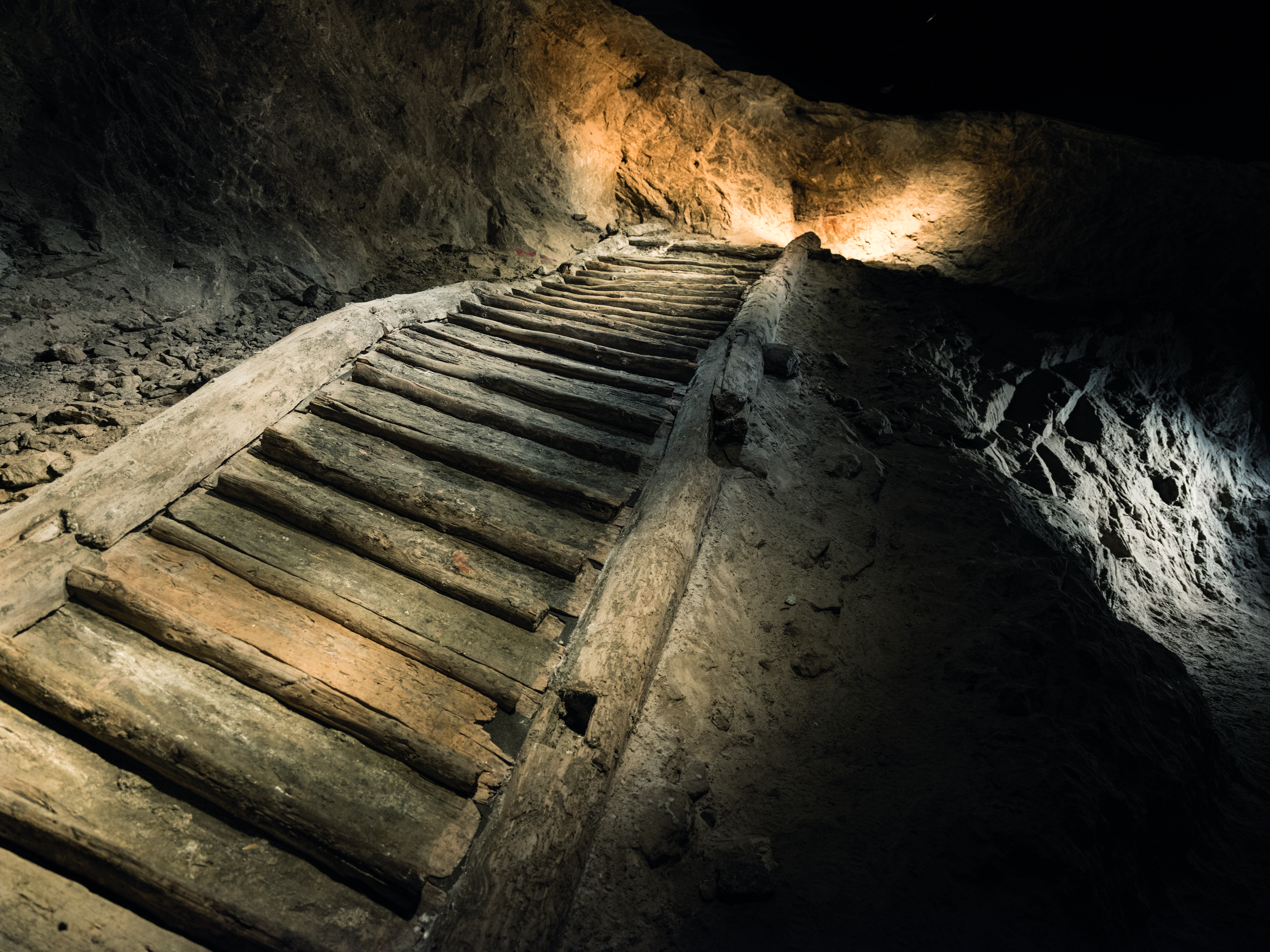Stiege im Bergwerk