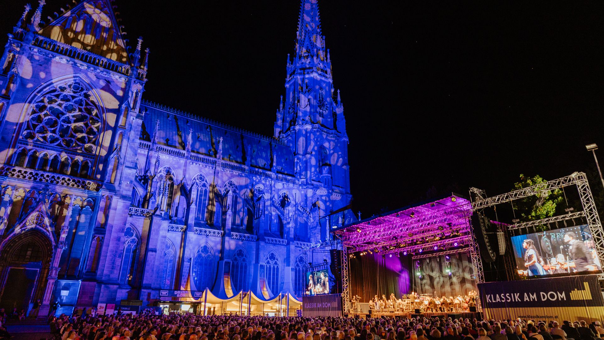 Klassik am Dom bei Nacht