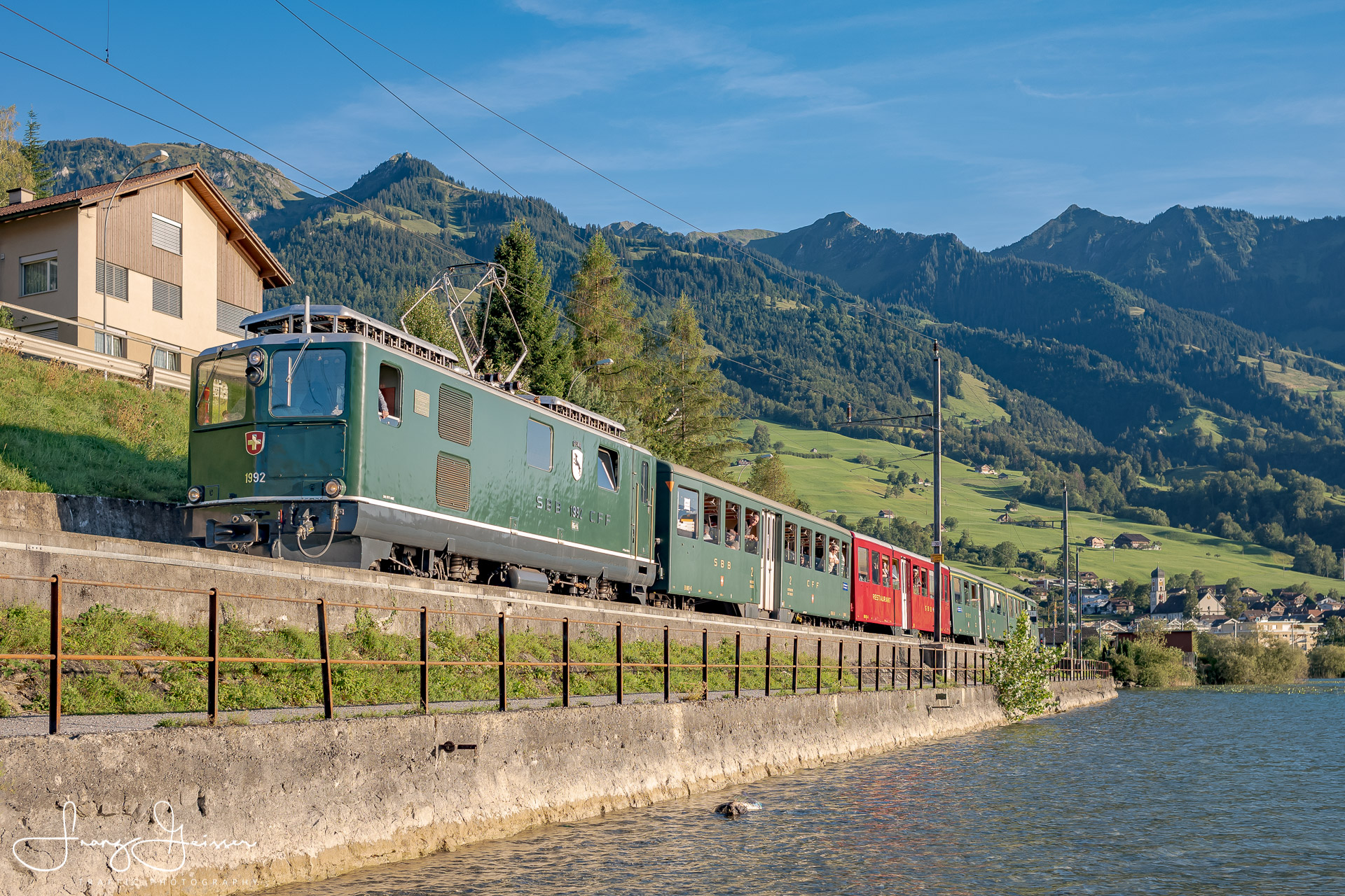 Zug am Sarnersee