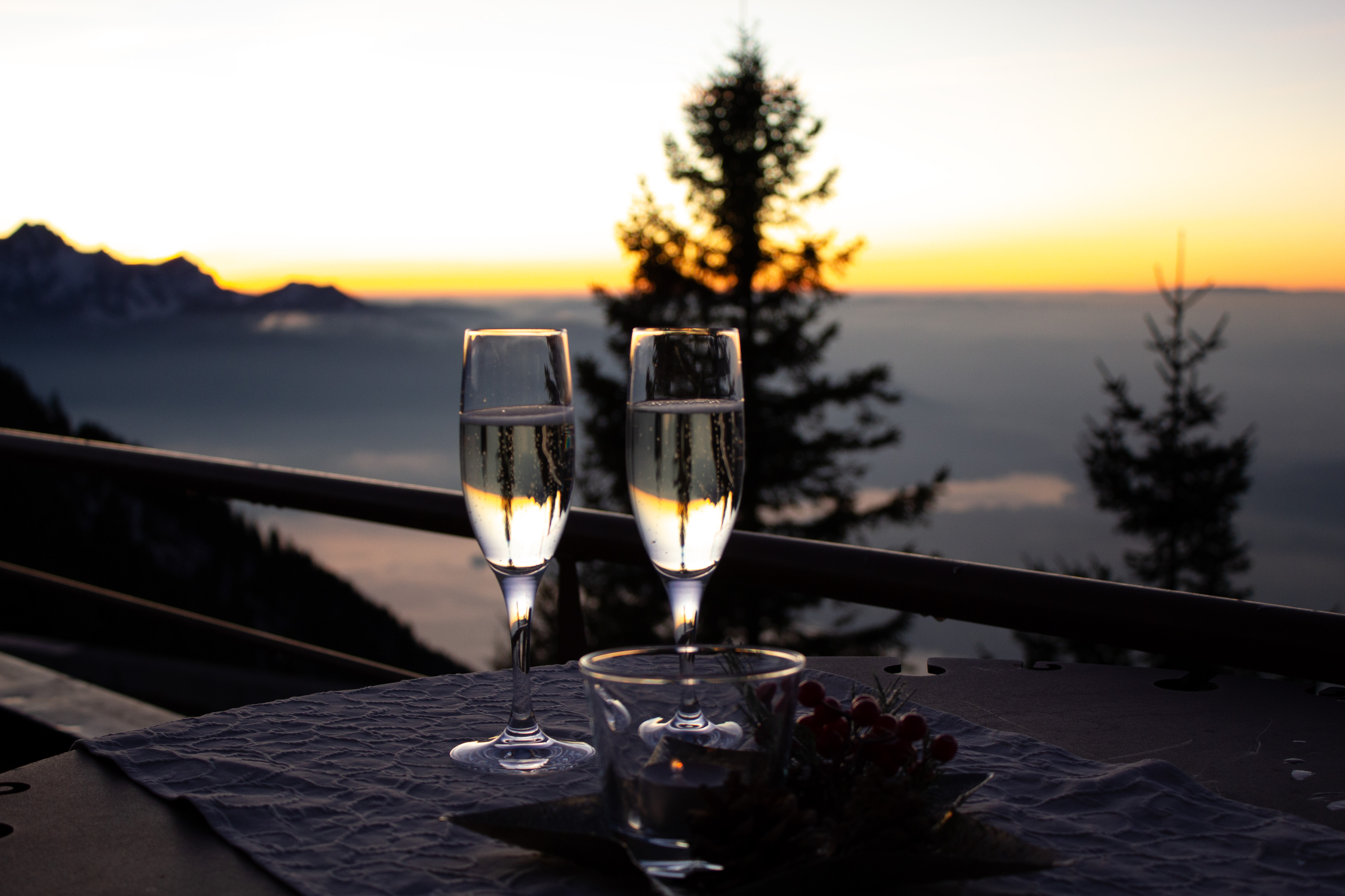 mys-SILVESTER FONDUE IM LOK 7 | RIGI STAFFEL-Restaurant Lok 7