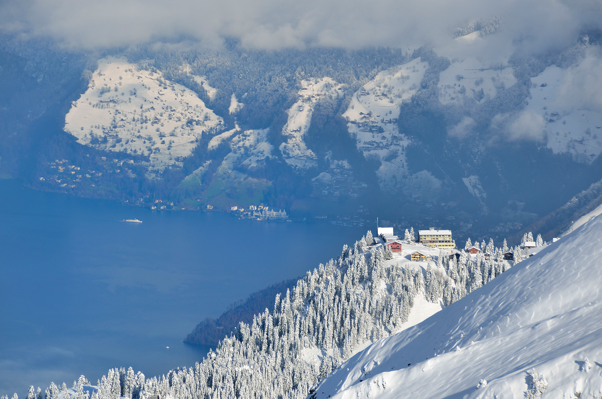 Winter landscape from Klewenalp with a view of Lake Lucerne.