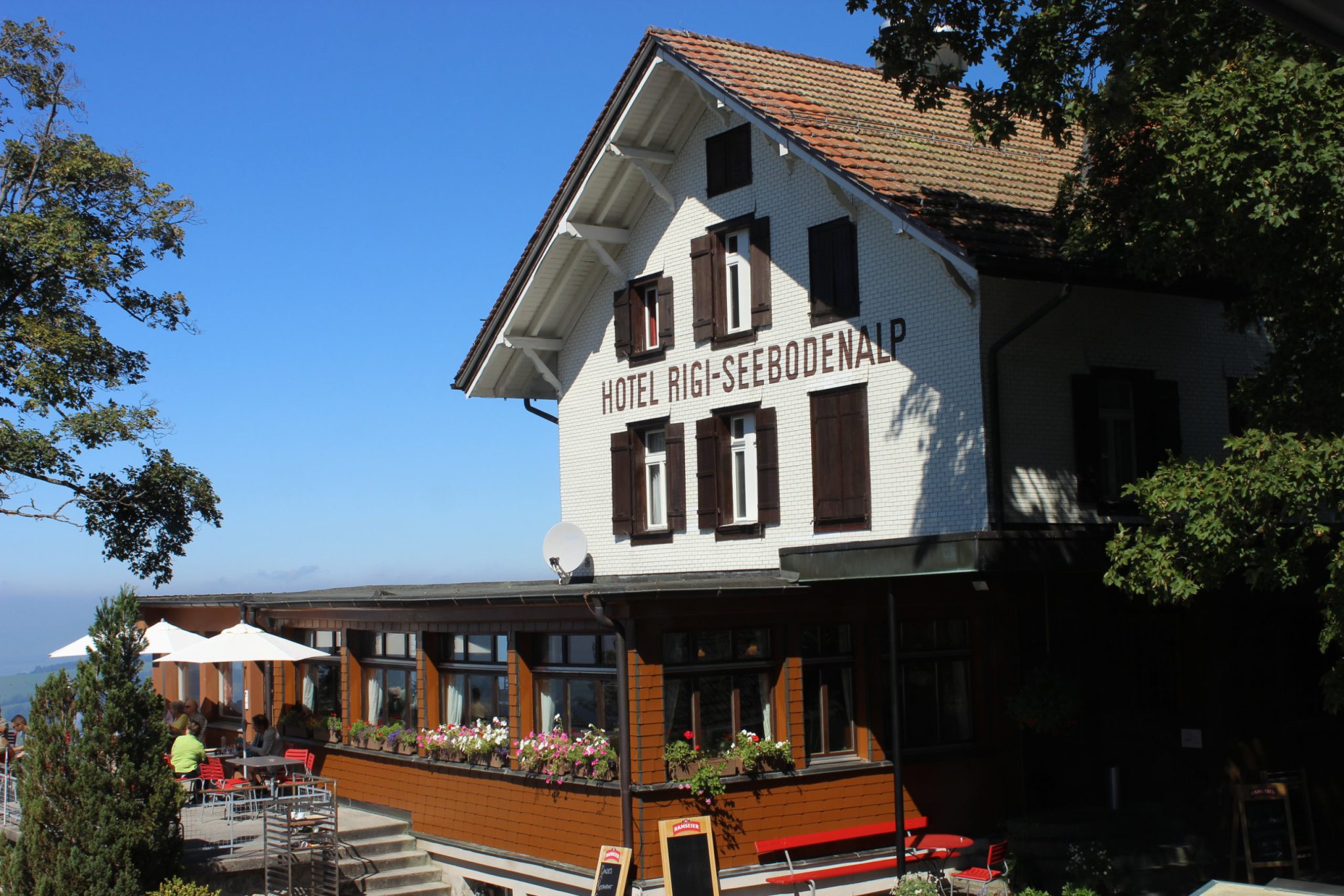 Hotel Rigi-Seebodenalp - Hote Seebodenalp Aussenansicht