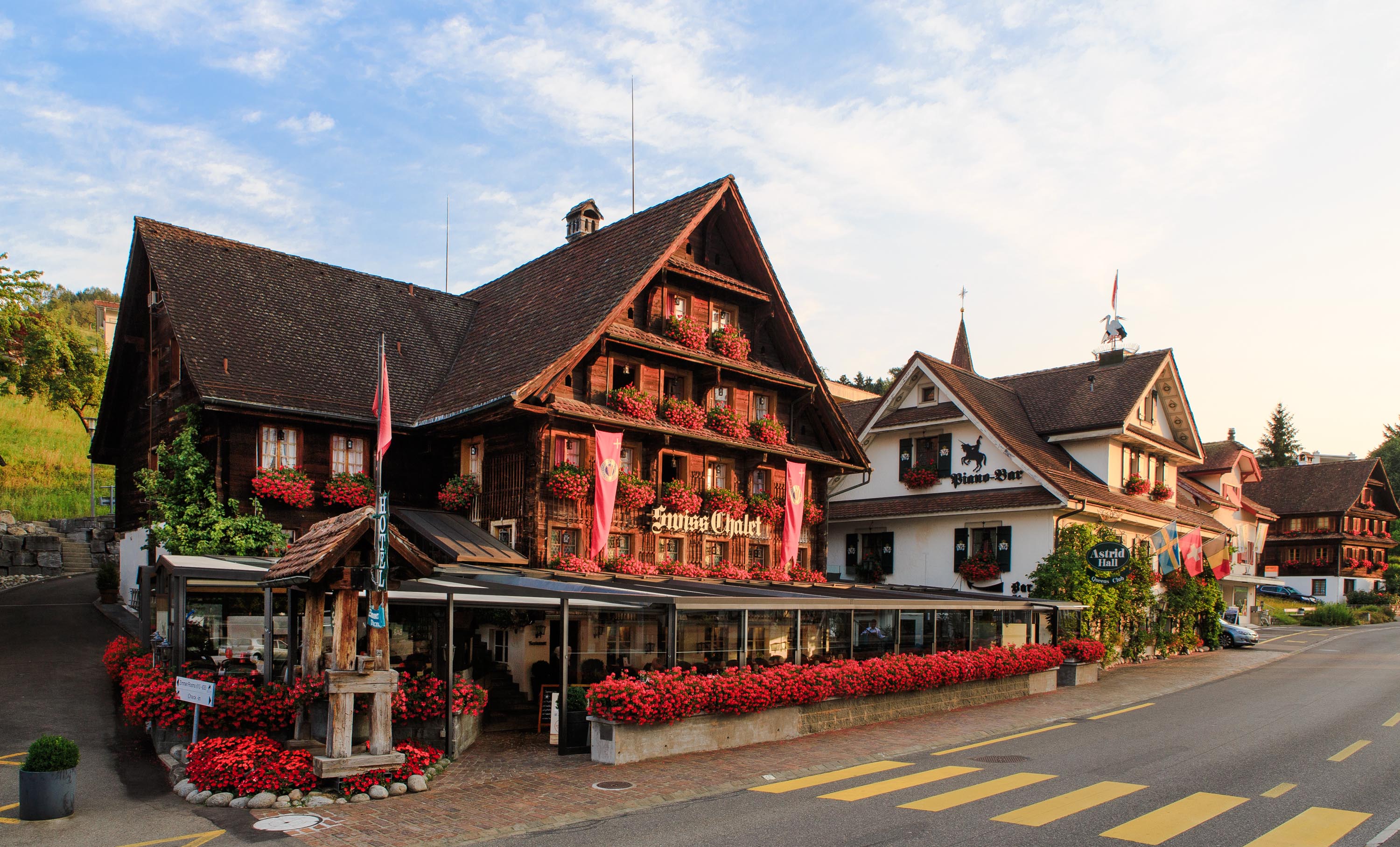 Swiss Chalet Lodge - Swiss-Chalet