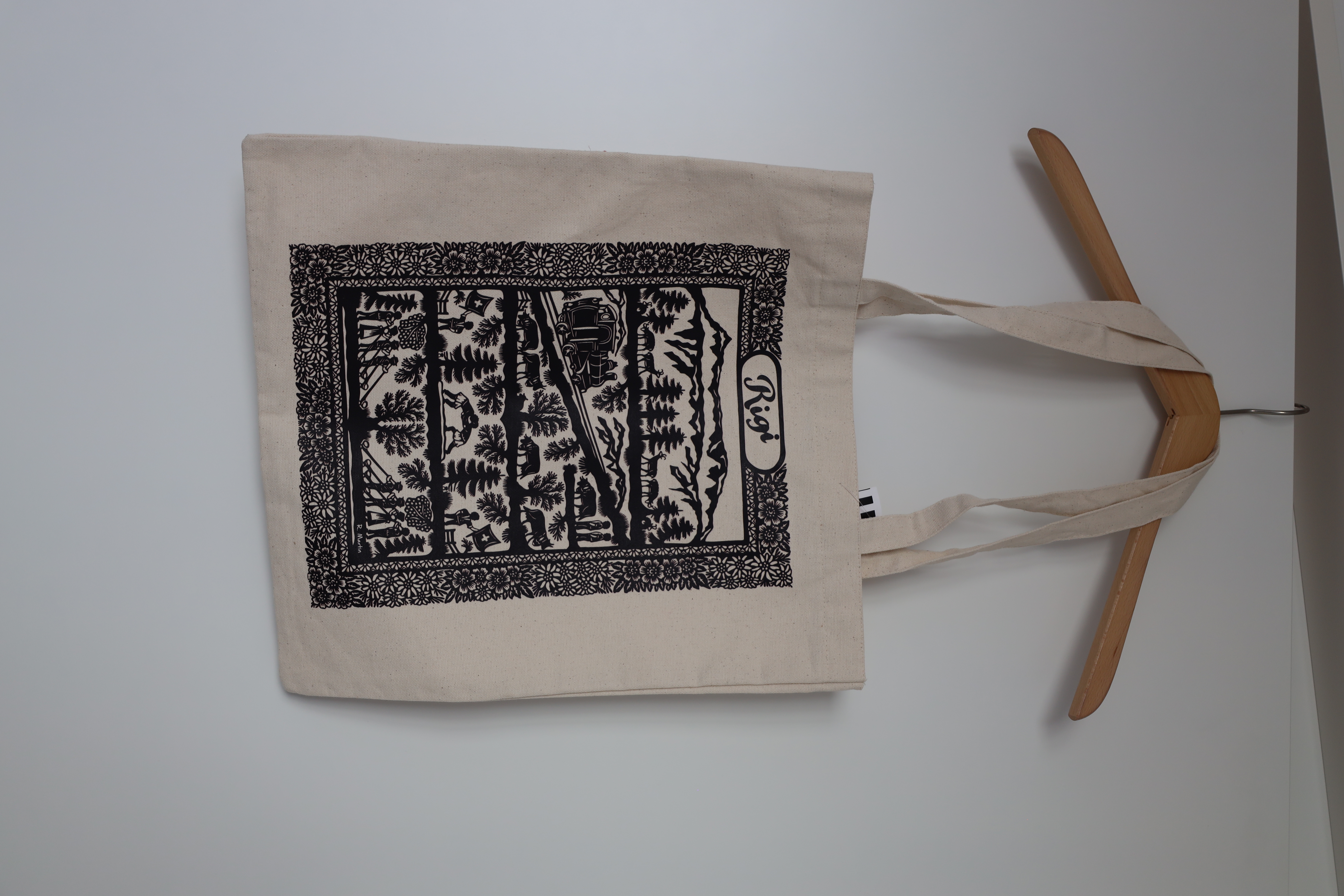 RIGI STOFFTASCHE MIT SCHERENSCHNITT