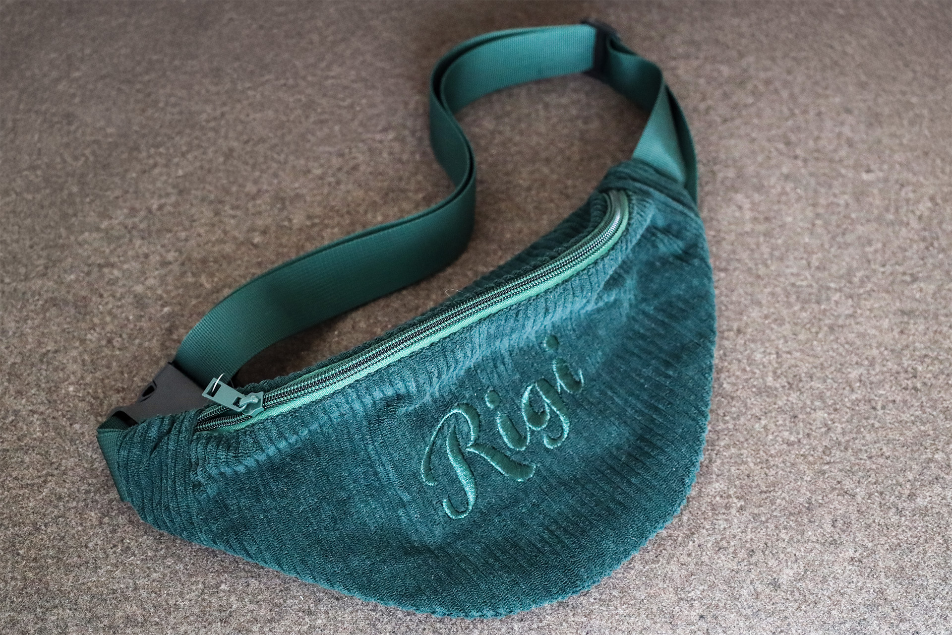 RIGI BAUCHTASCHE CORD GRÜN 