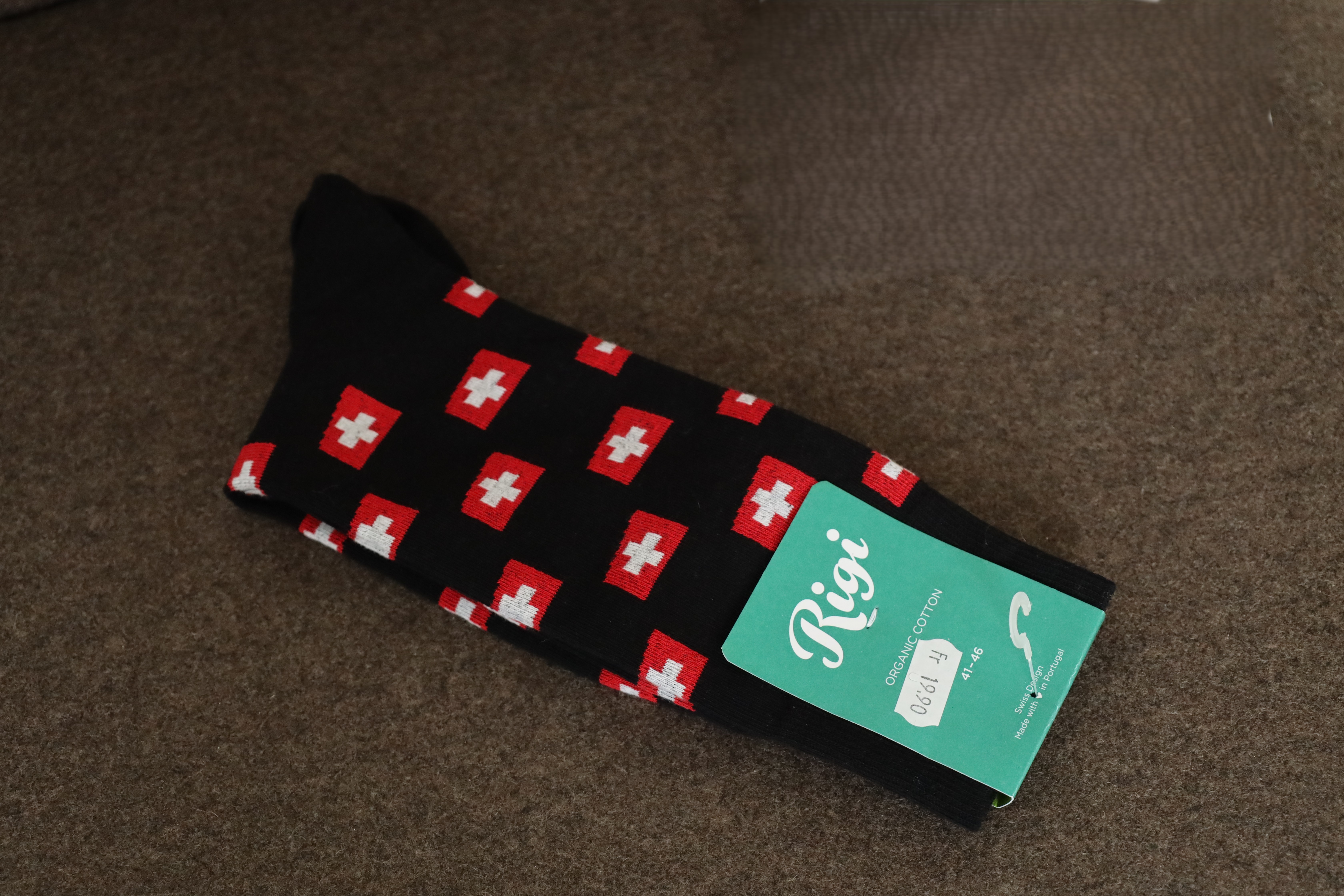 RIGI SOCKEN MIT SCHWEIZER KREUZ