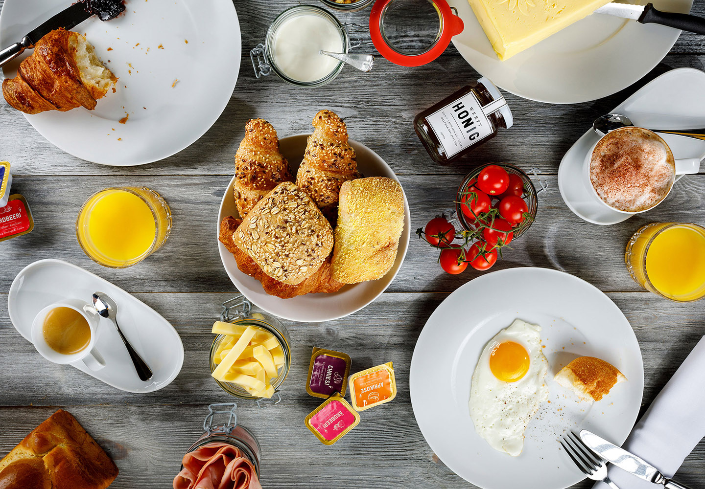 Brunch ou petit-déjeuner sur nos bateaux sur le lac des Quatre-Cantons. Découvrez maintenant les offres et profitez-en.