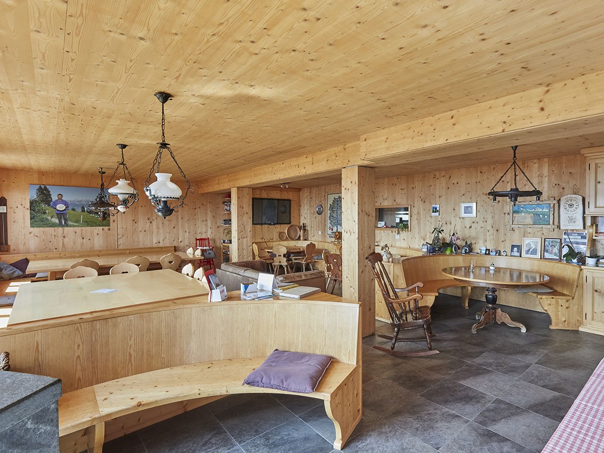 Alpwirtschaft Chäserenholz - Alpwirtschaft Chäserenholz Essbereich