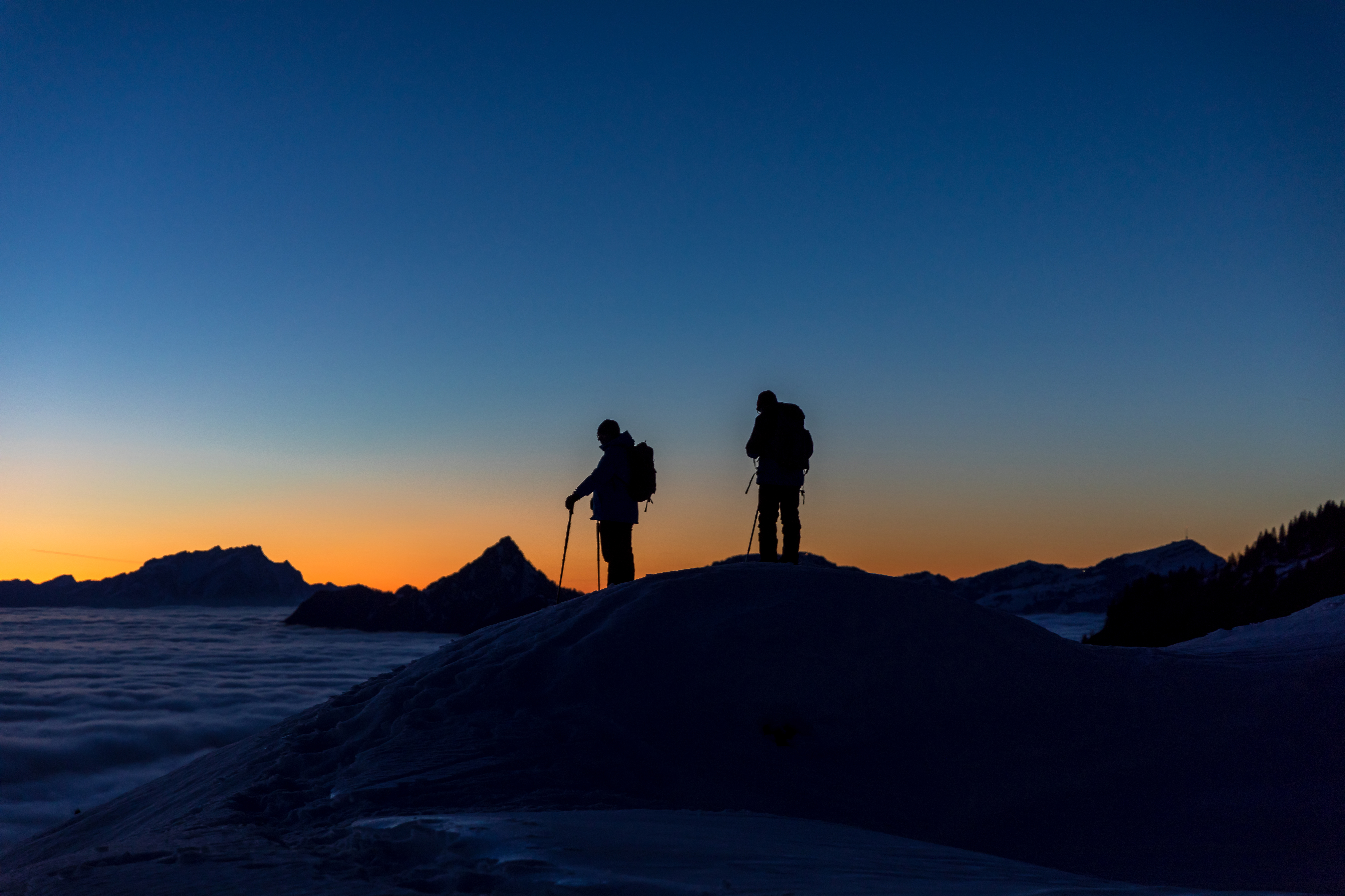 mys-Adventure Point GmbH-Schneeschuhtour mit Sonnenuntergang am Pilatus