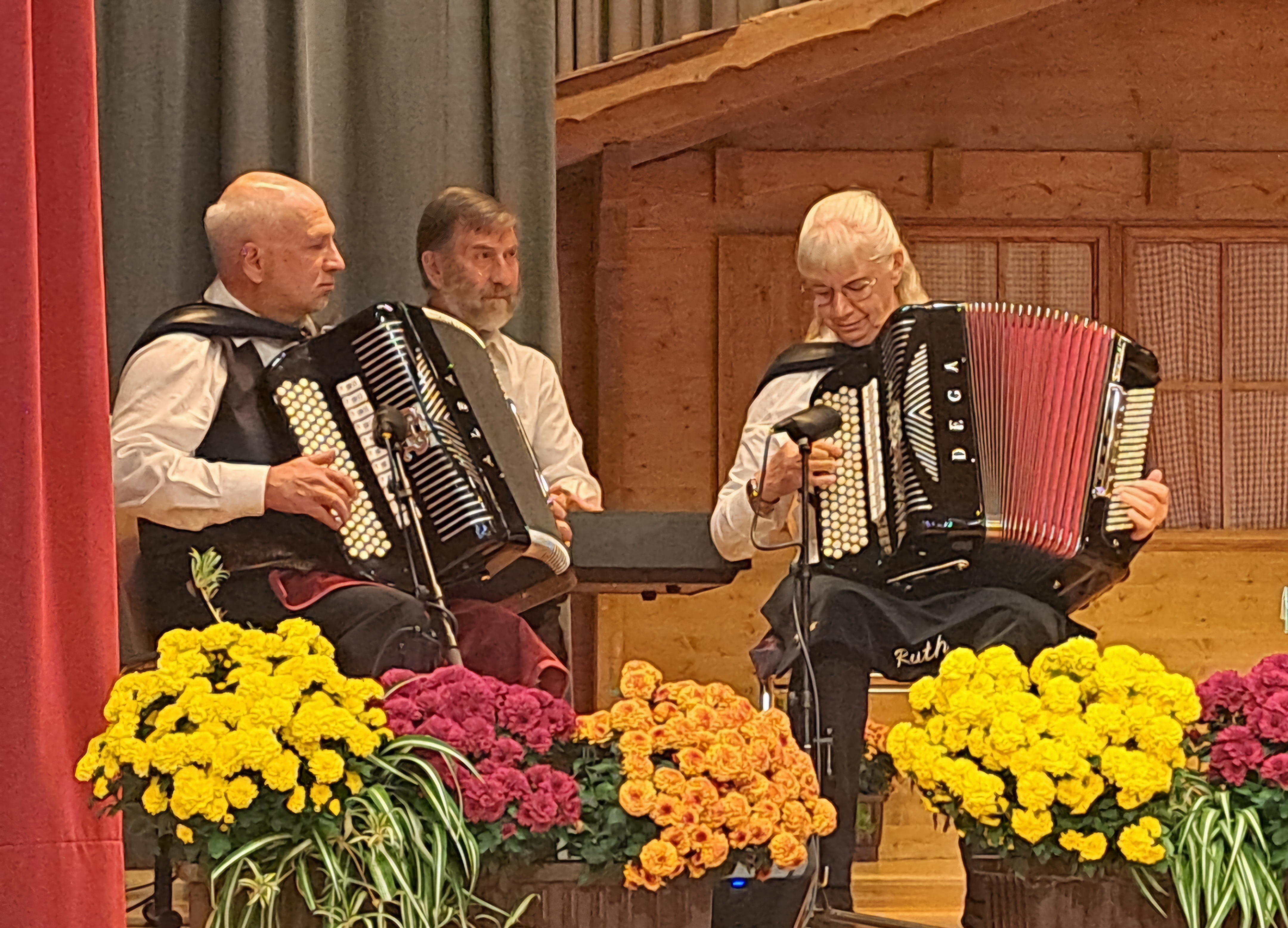 ECHO VOM DÖRFLI @ REGIO SHOP