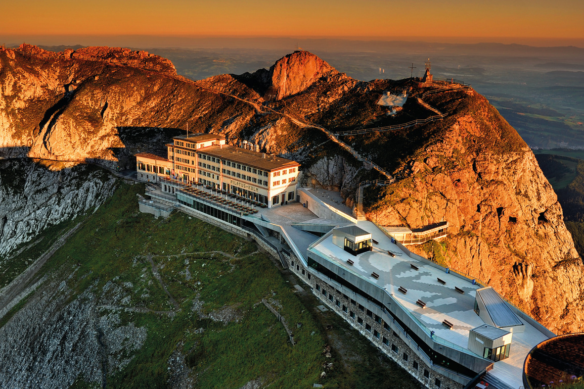 Pilatus Kulm Obenansicht Abendstimmung Sommer