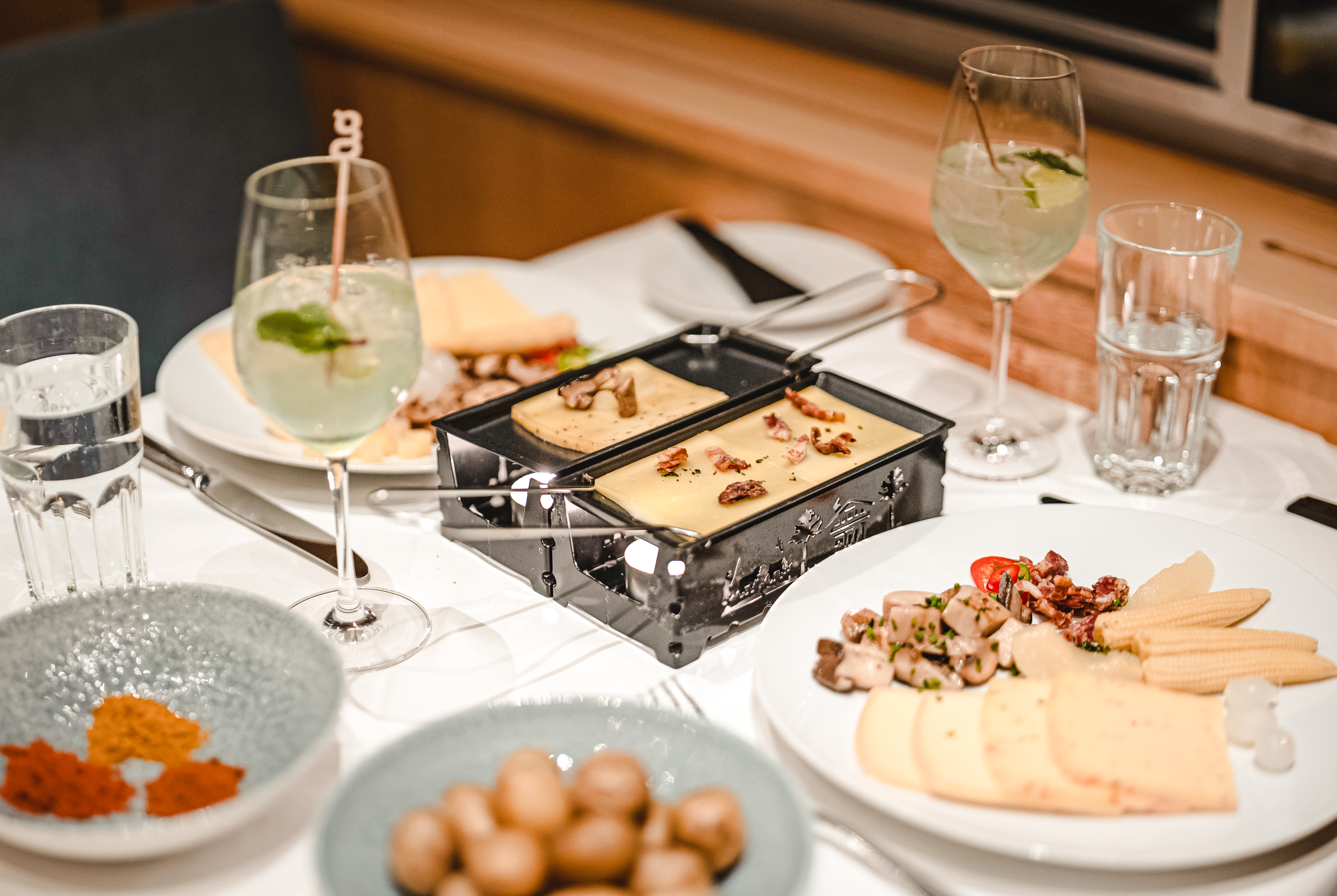 Fondue- & Raclette Schiff (2)