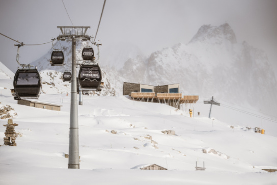 mys-Gütsch by Markus Neff-Bergrestaurant Gütsch Andermatt  - guetsch_andermatt-bergrestaurant.jpg
