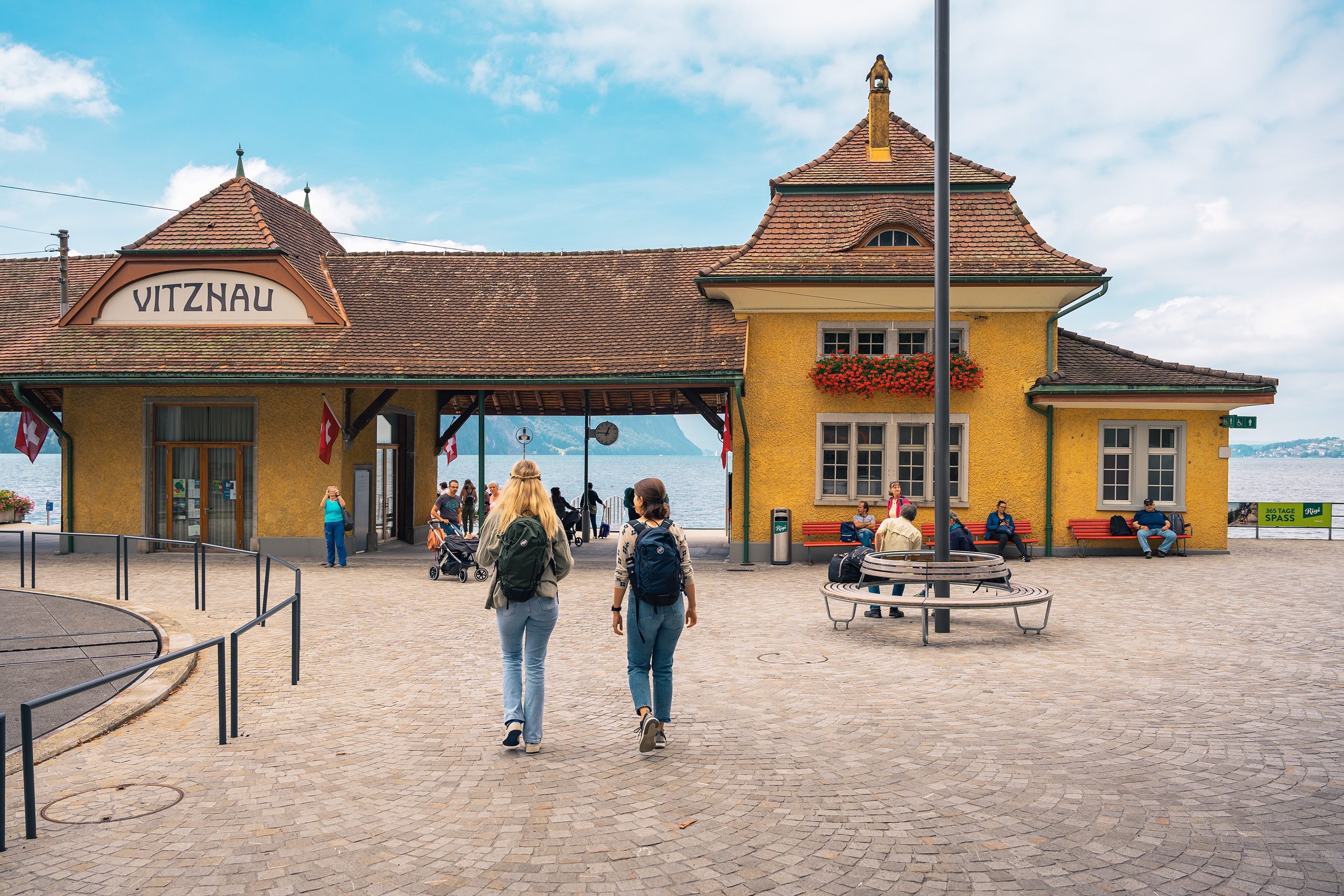 mys-Test Abo-Schiff-Bahnhof Vitznau