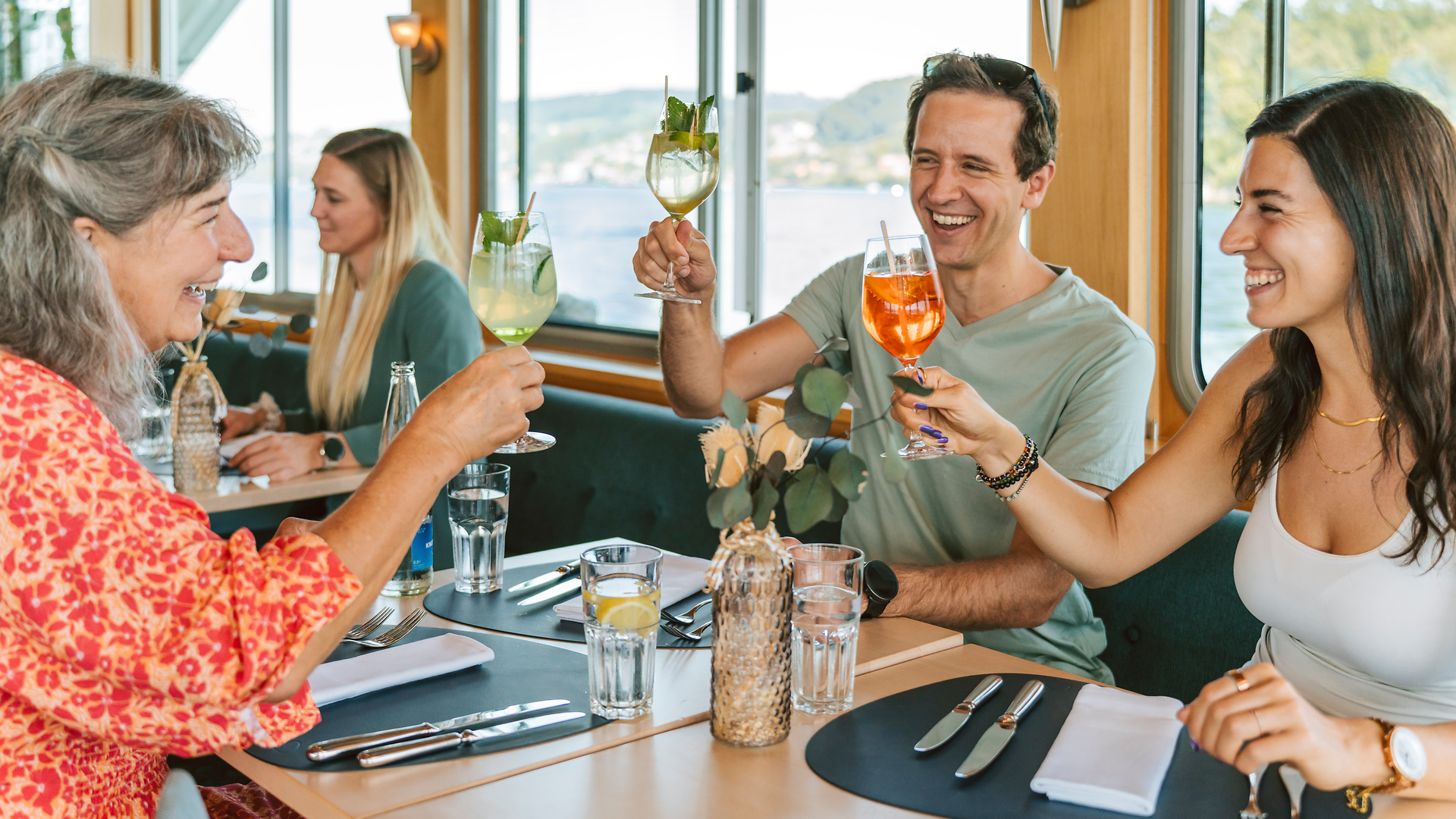 lunch-cruise-lake-lucerne-guests-on-board.jpg