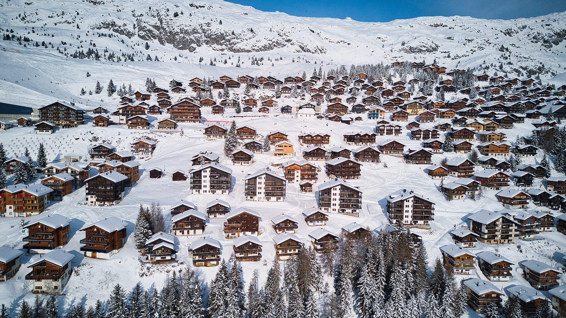 Schönegg 2. OG Nord - Frontansicht_Bettmeralp_im_Januar_2023