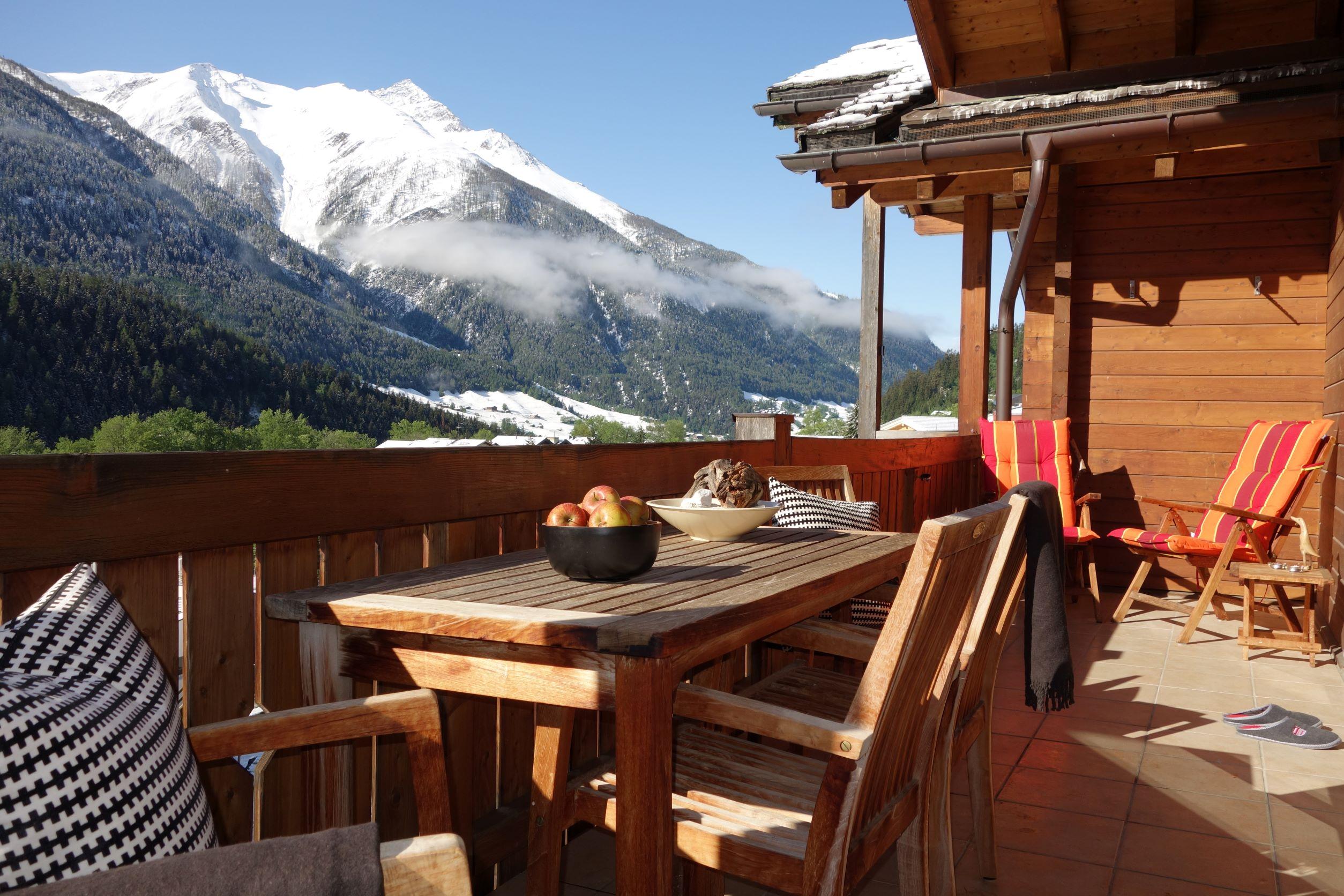 LuxLax 2. OG Süd - Grosszüger Balkon am Sudseite