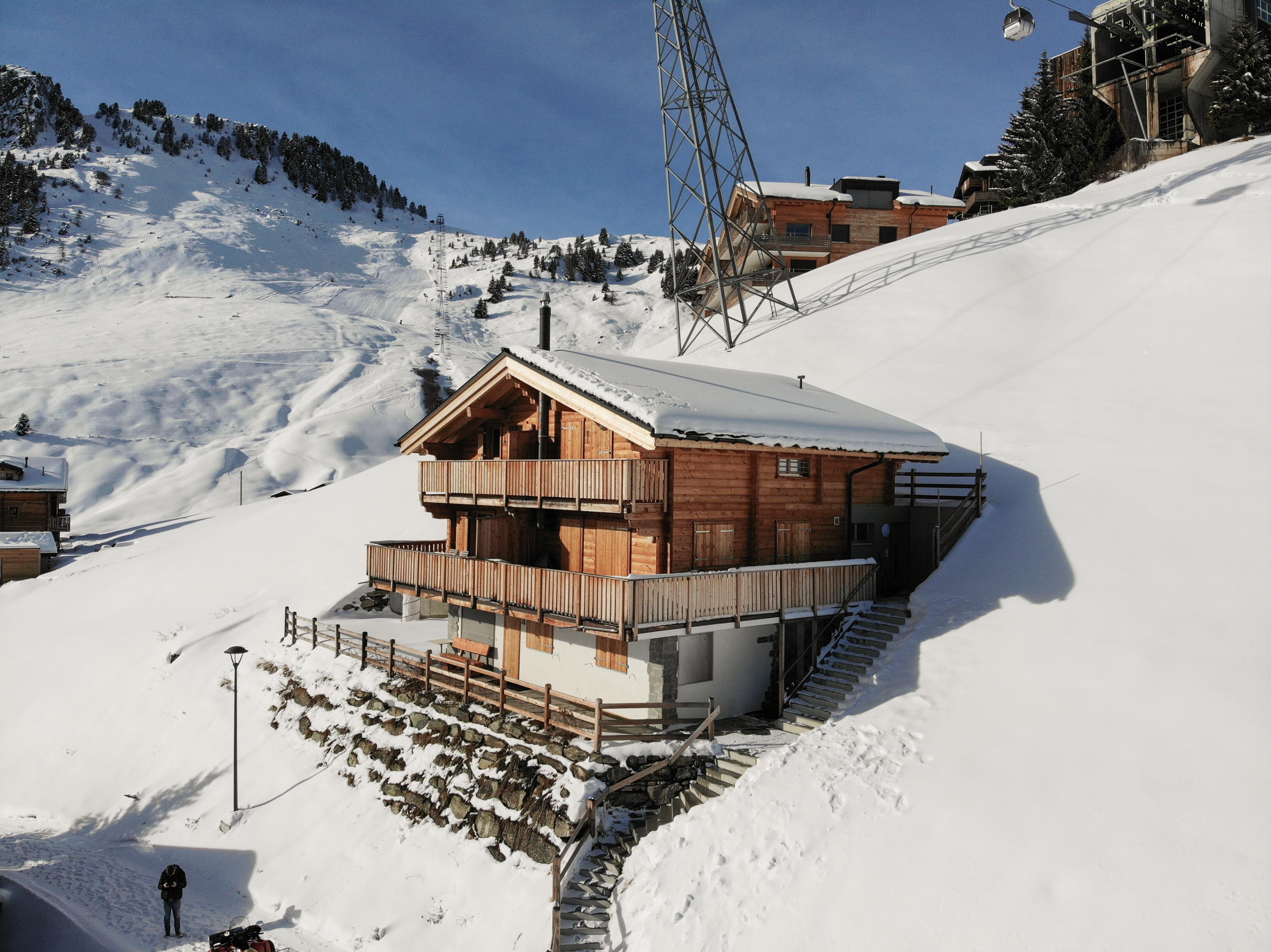 Hirschfluh Penthouse Süd - DJI_0234_edited