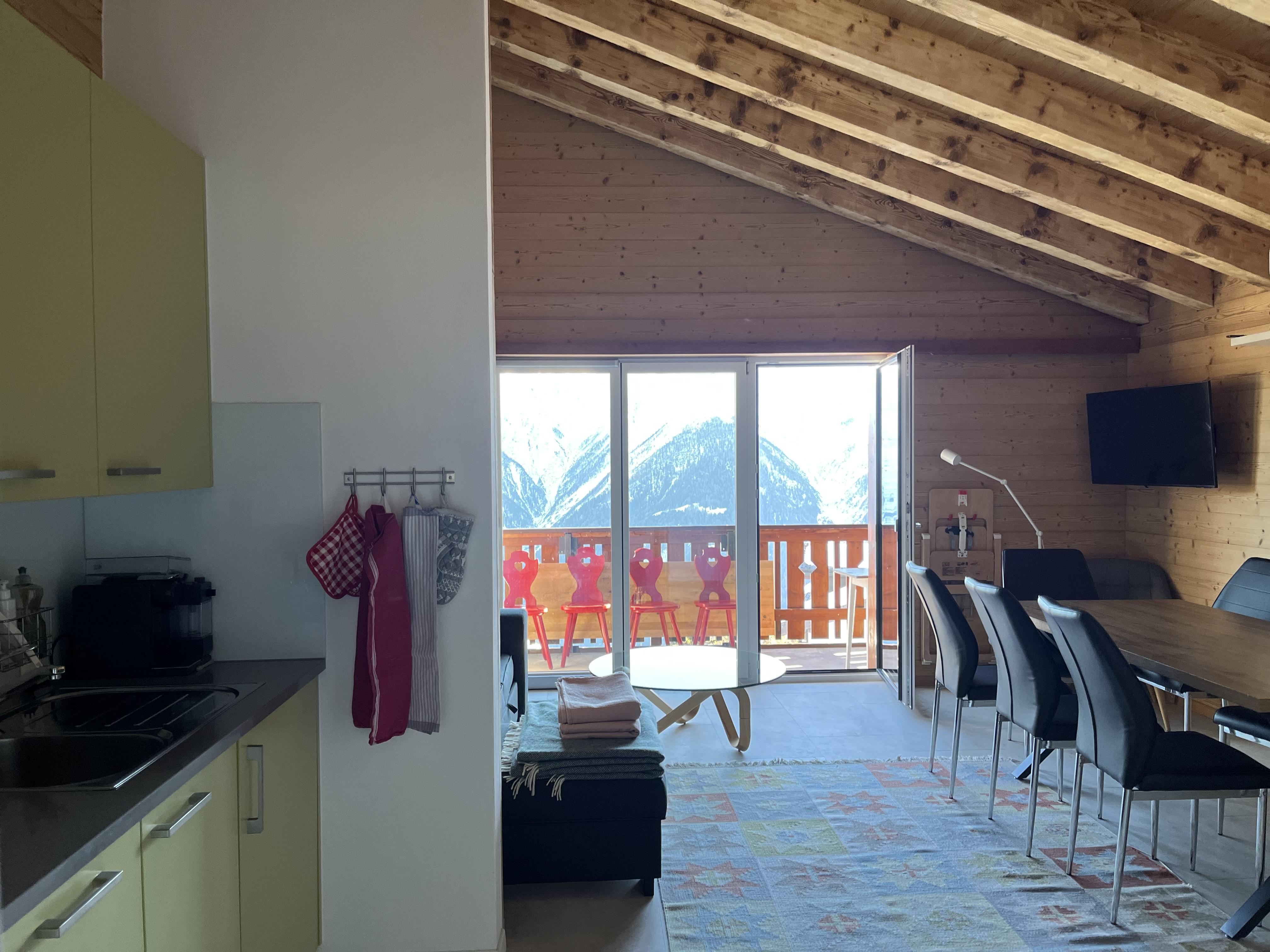 Bergliebe 2. Stock Süd-West - Wohn- und Essraum