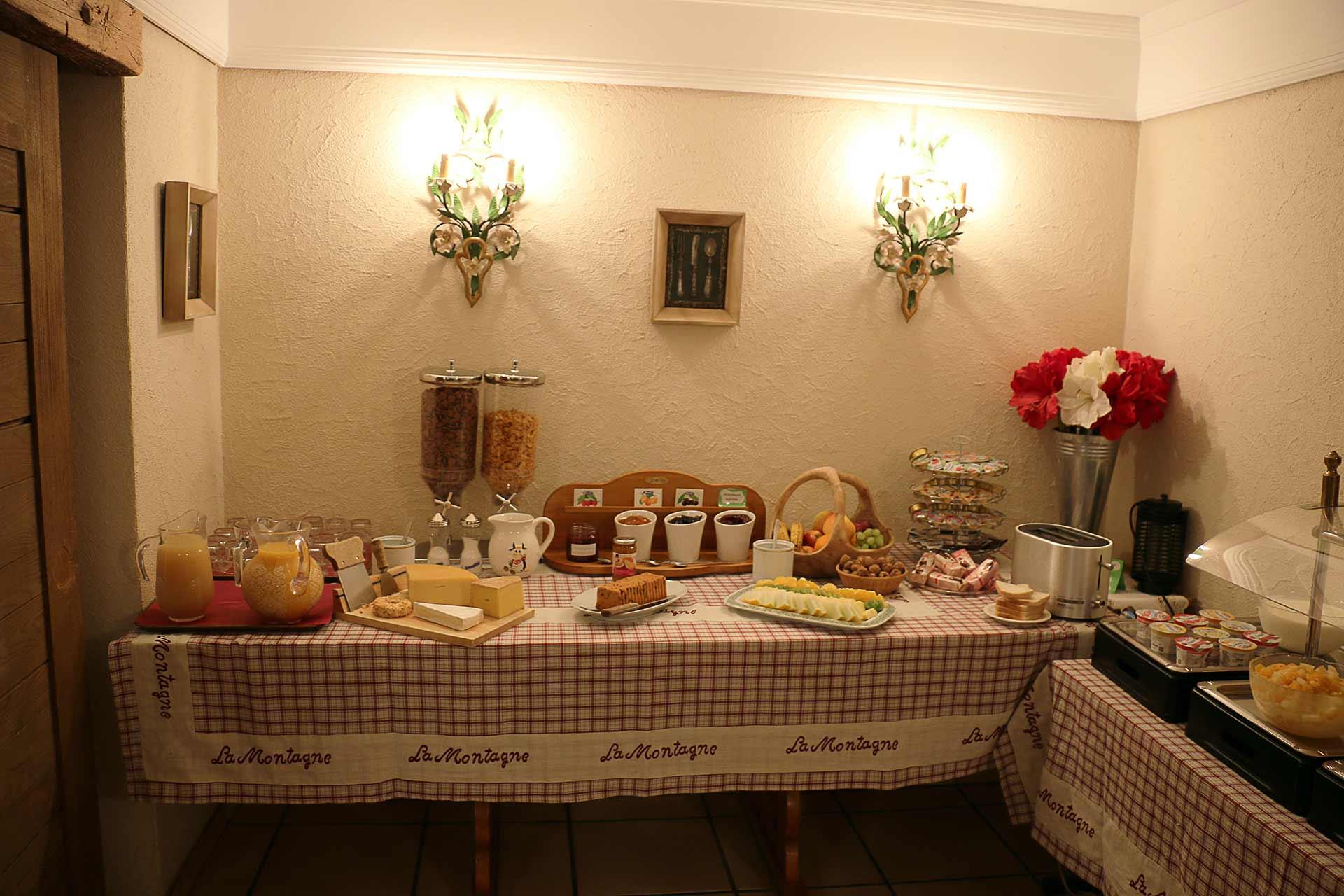 Badehotel Salina Maris - Wellness & Vintage - Frühstücksbuffet