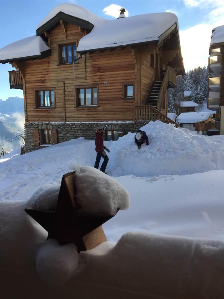 Sunnegg - 2. Stock - Sunnegg mit Iglu