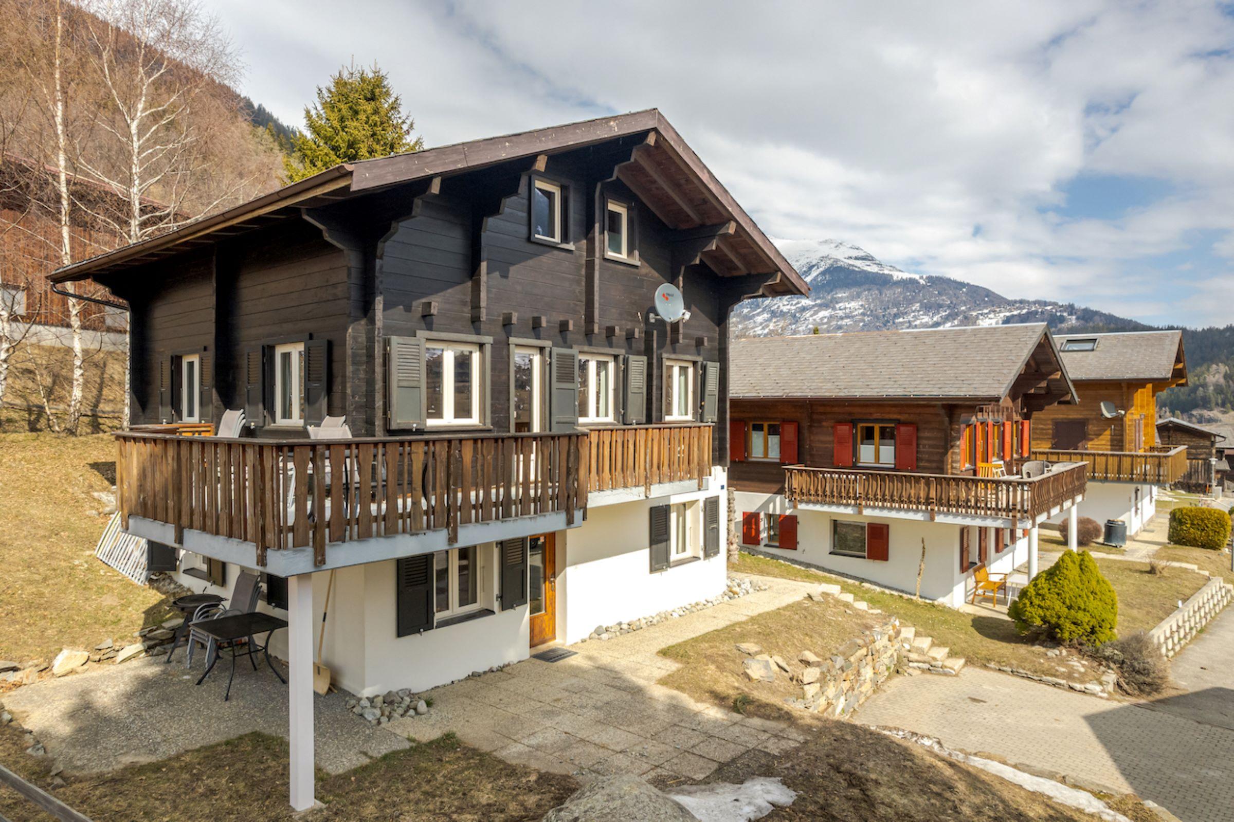 Lotus EG Süd - Lotus-Fiesch-Aussenansicht