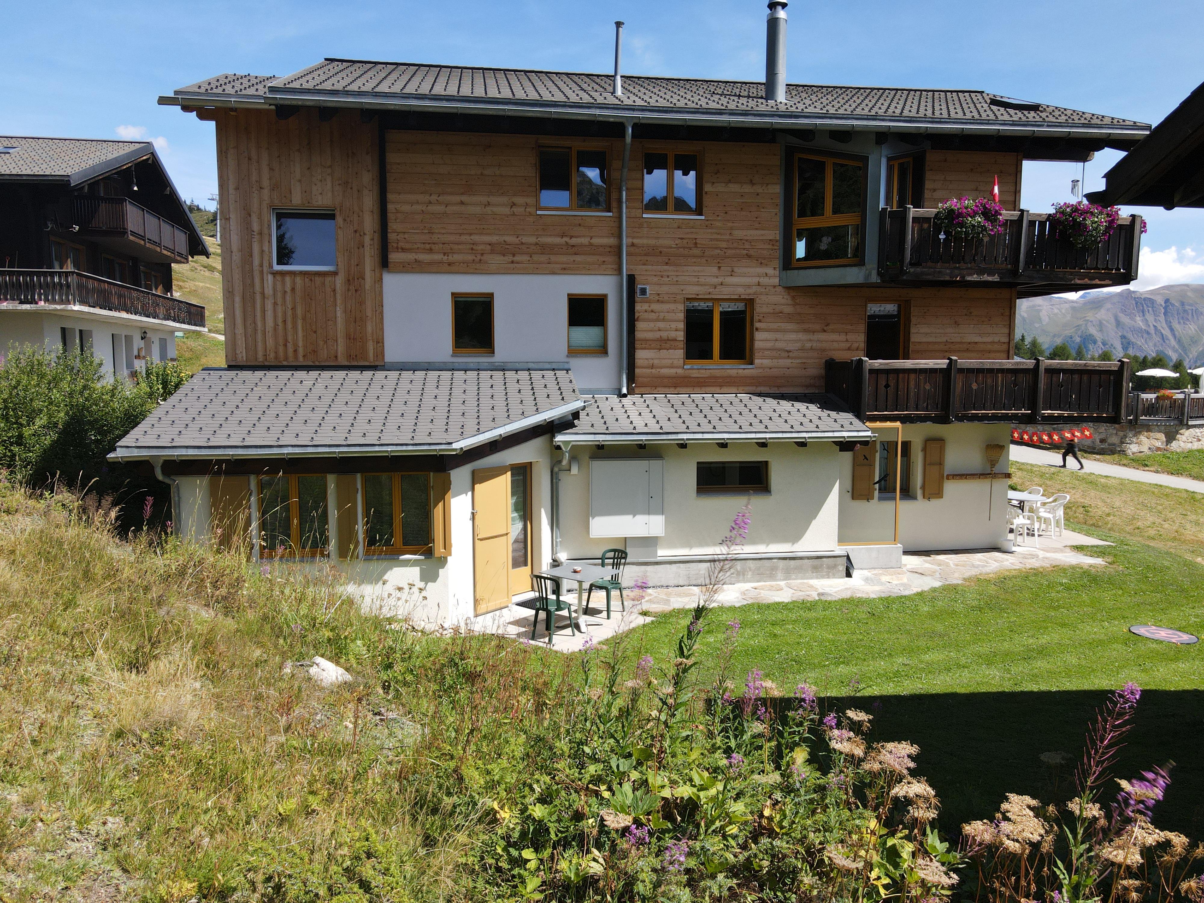 Seerose Parterre Wohnung - Chalet von Westen