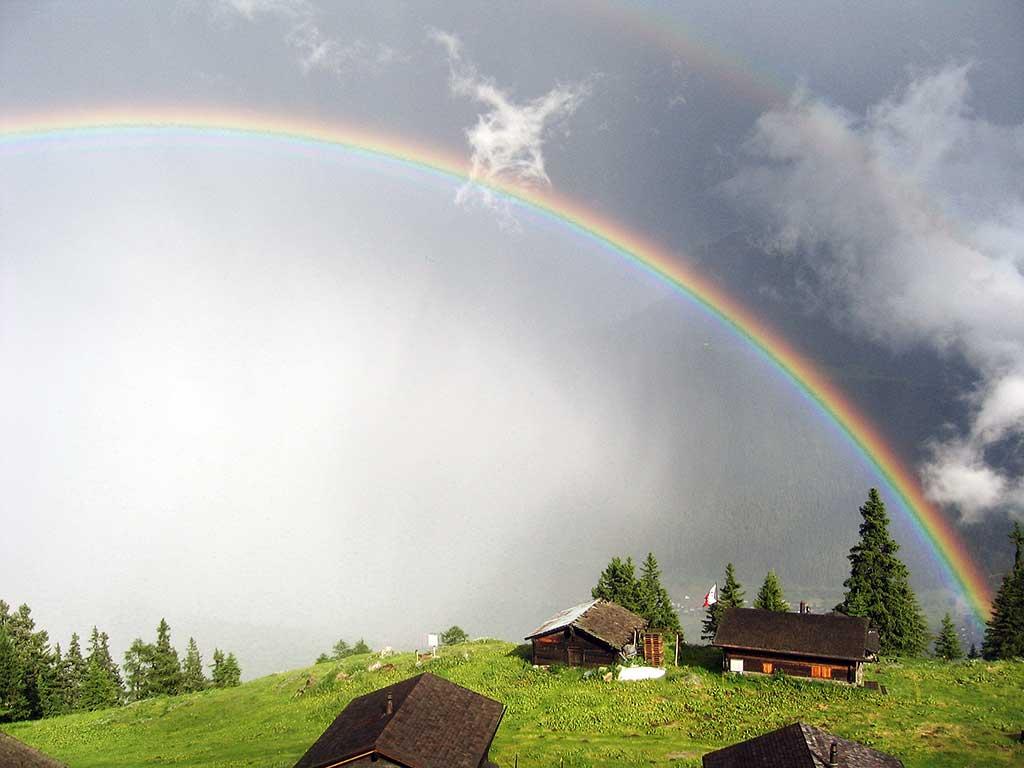 Alphütte Bielerchäller - Regenbogen