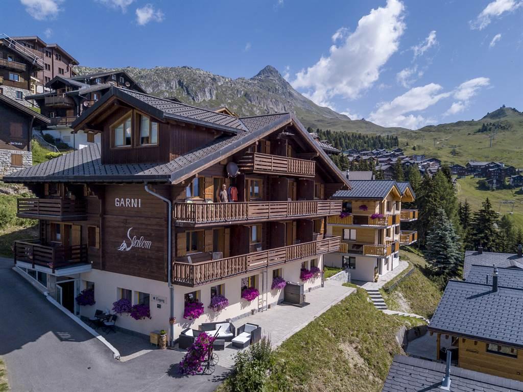 Hotel Garni Slalom - Hotel im Sommer