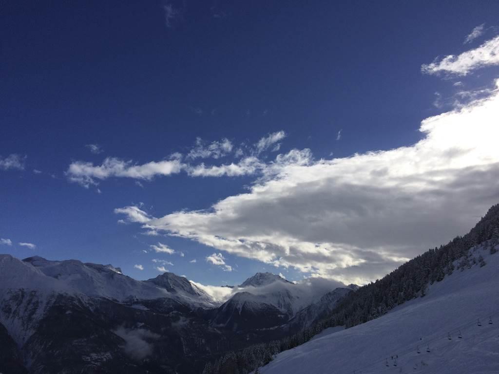 Arvenheim 1. Stock Ost - Aussicht Winter 2