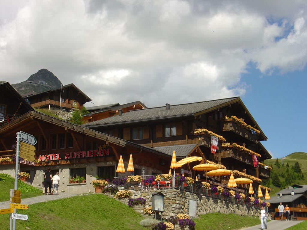 Hotel Alpfrieden - Aussen Sommer