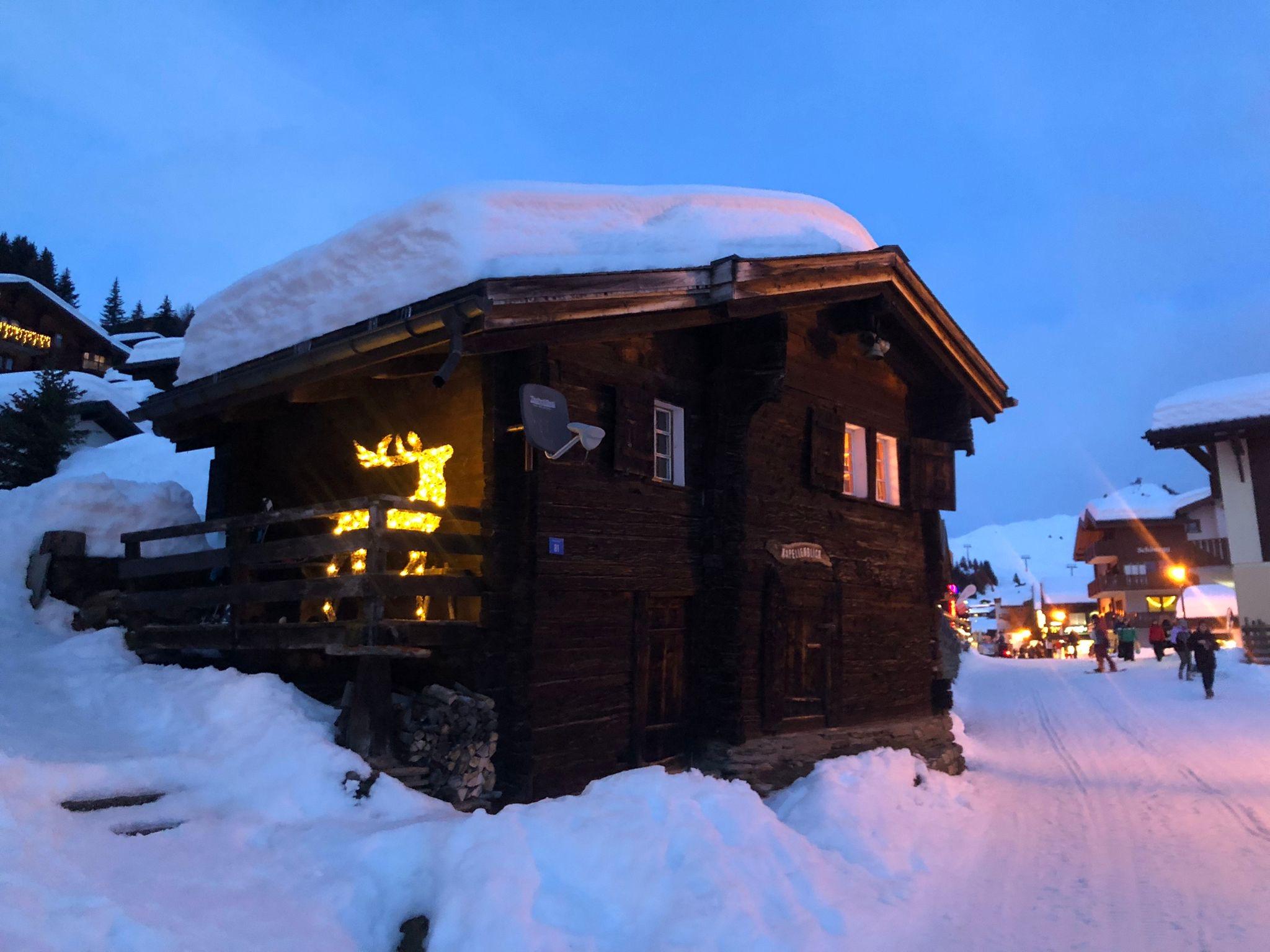 Kapellenblick - Kapellenblick Winter mit Hirsch
