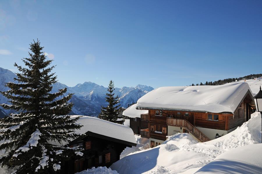 Hohfluh EG - Chalet Hohfluh EG - Ausblick Südterrasse
